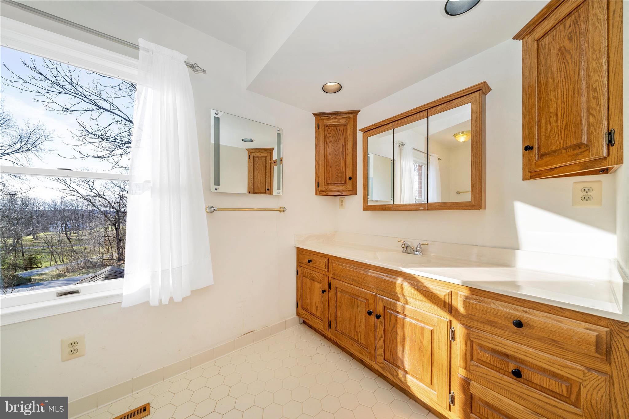 ATANASOFF HILL - Residential