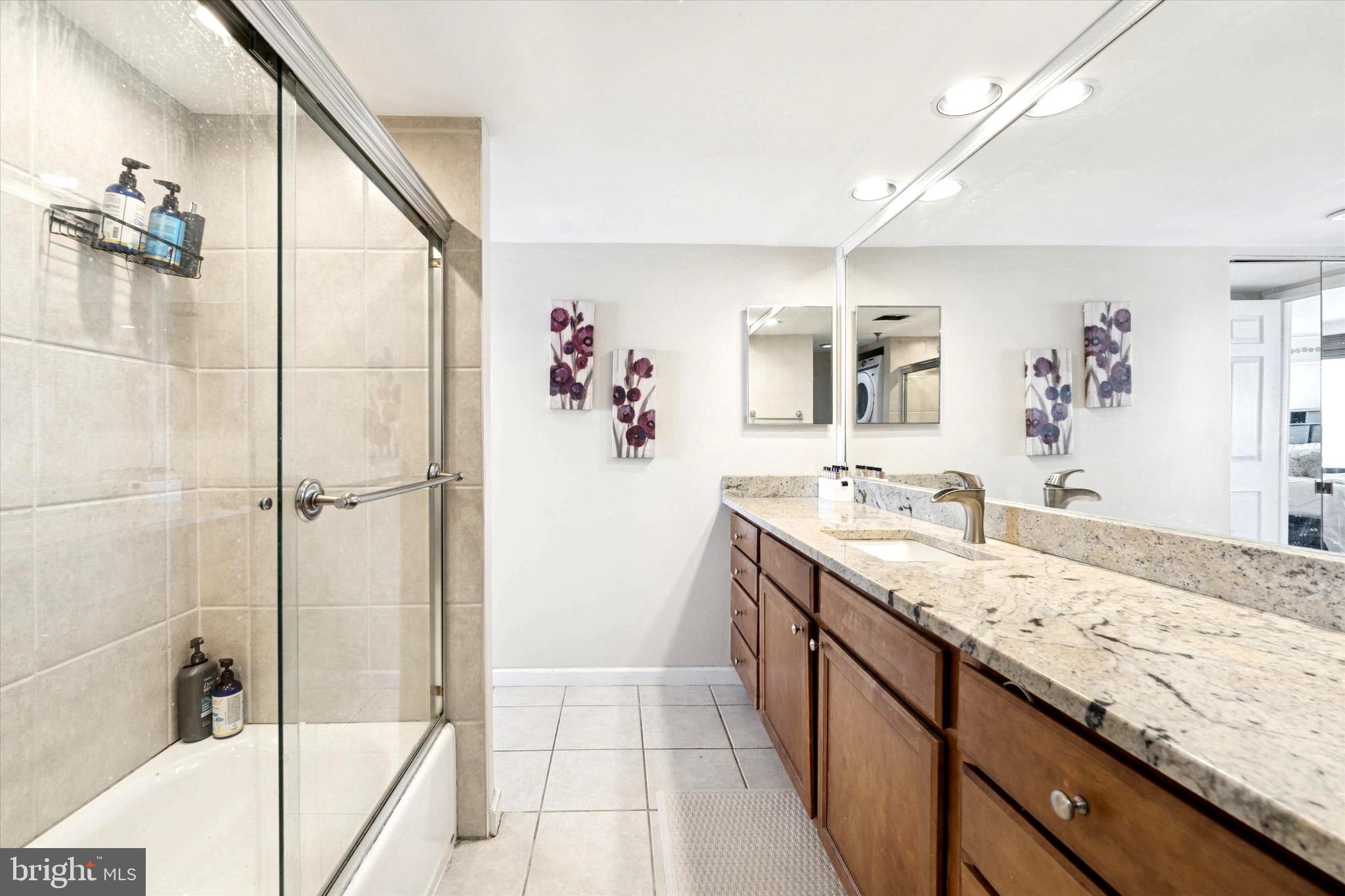 ART MUSEUM AREA - Residential