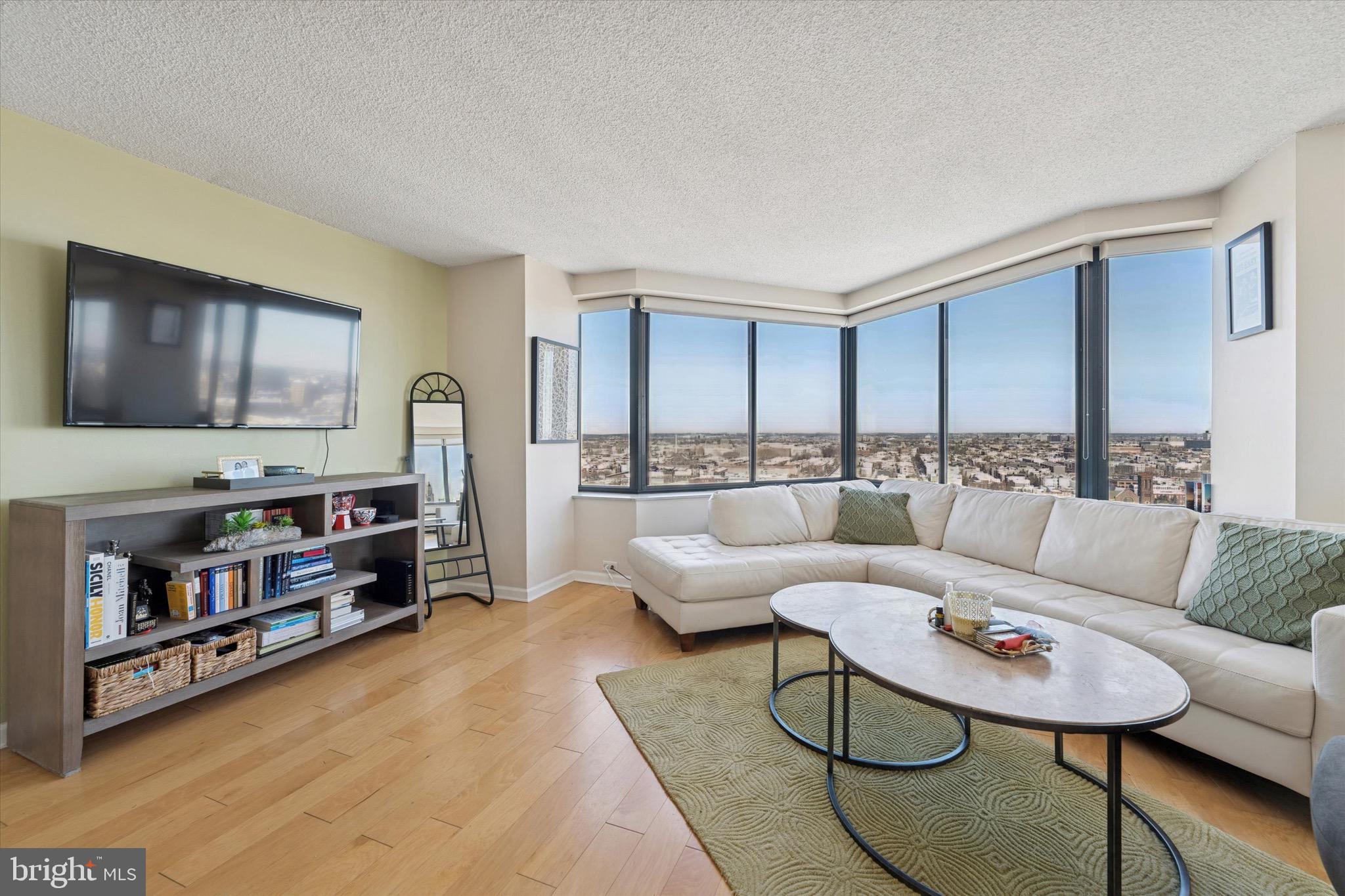 ART MUSEUM AREA - Residential