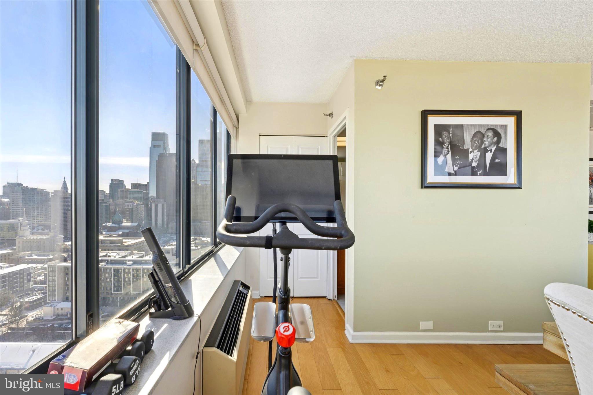 ART MUSEUM AREA - Residential