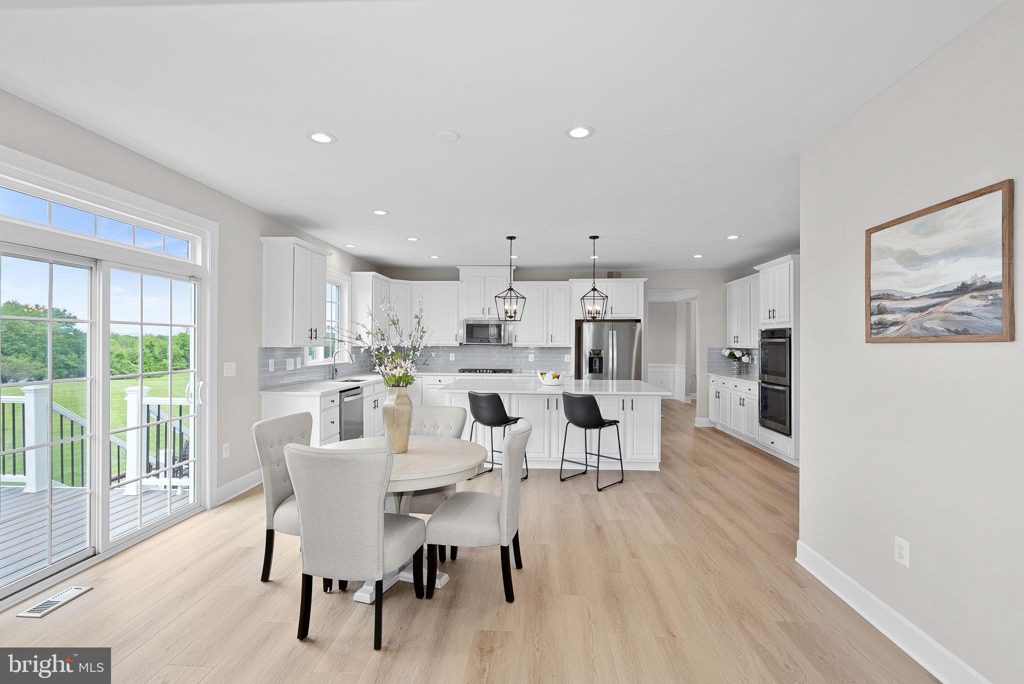 HUNTLEIGH AT CREIGHTON FARMS - Residential