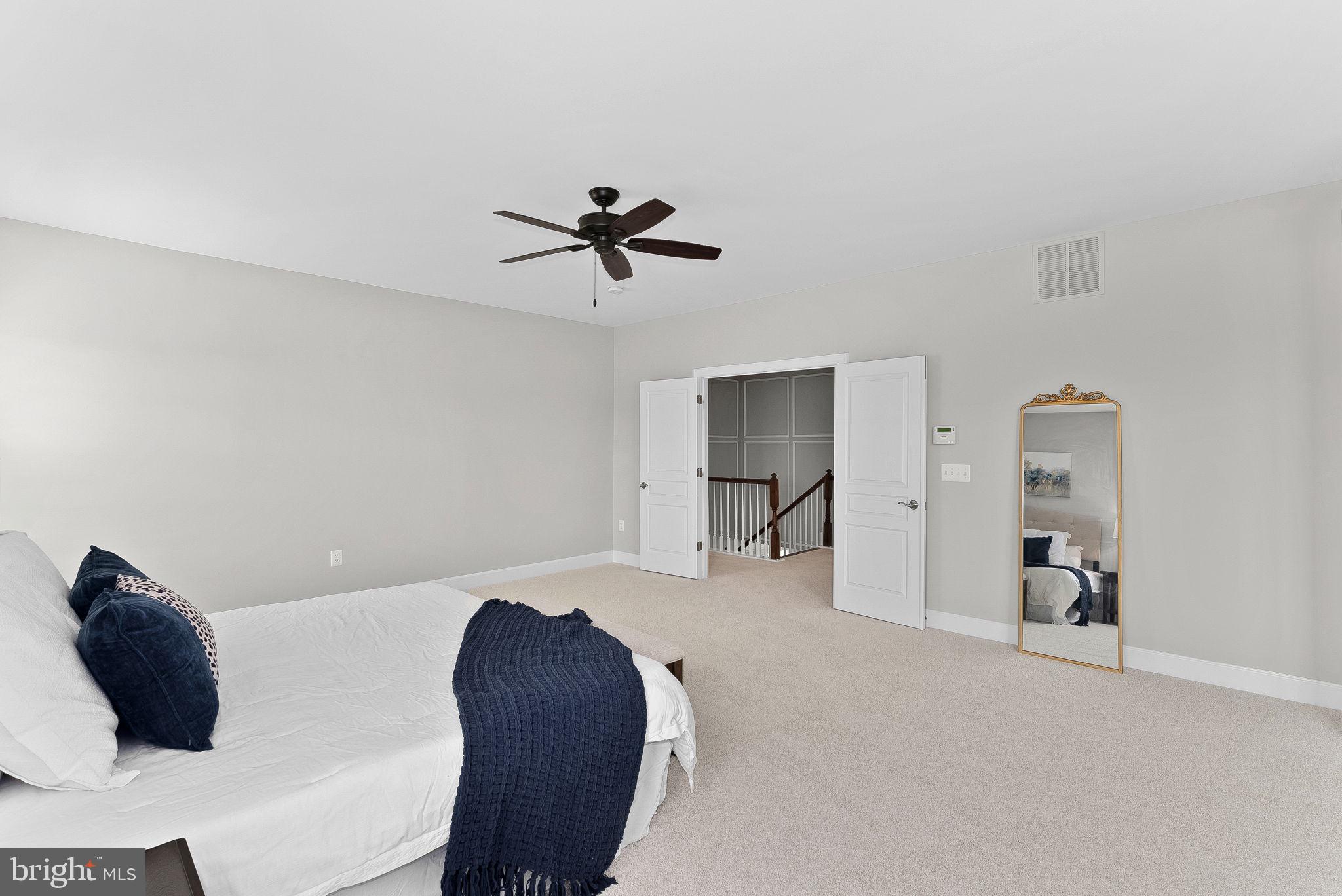 HUNTLEIGH AT CREIGHTON FARMS - Residential