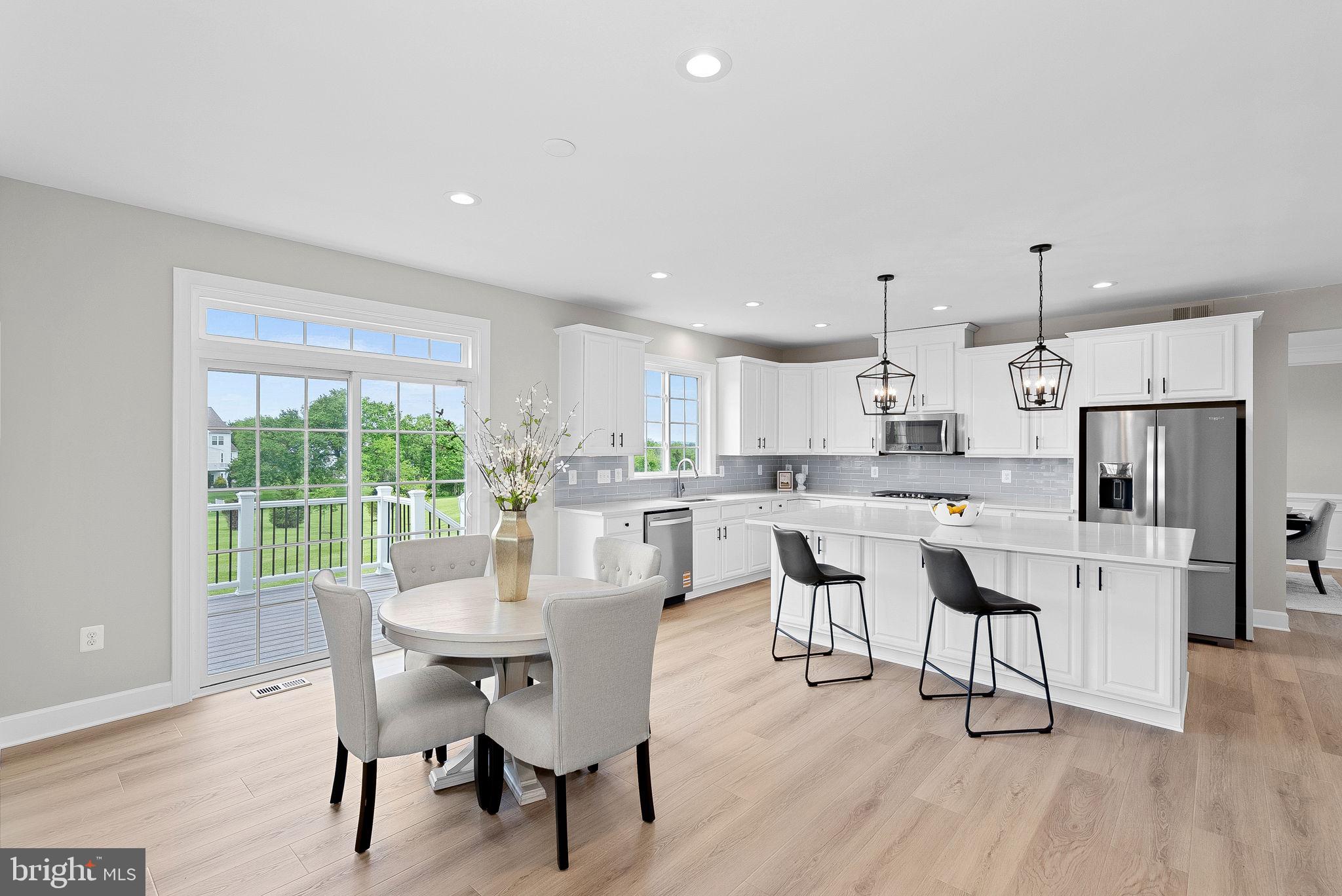 HUNTLEIGH AT CREIGHTON FARMS - Residential