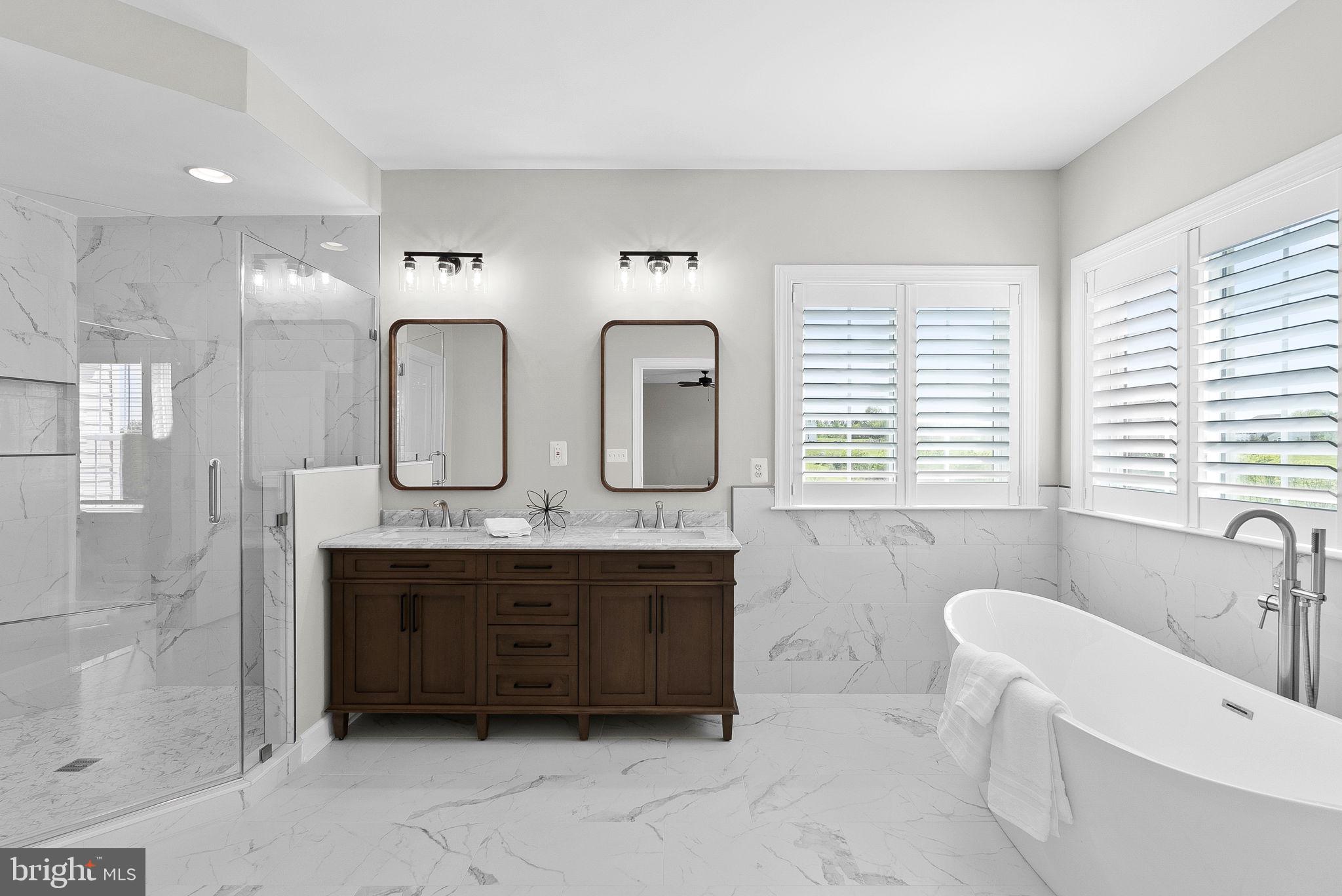 HUNTLEIGH AT CREIGHTON FARMS - Residential