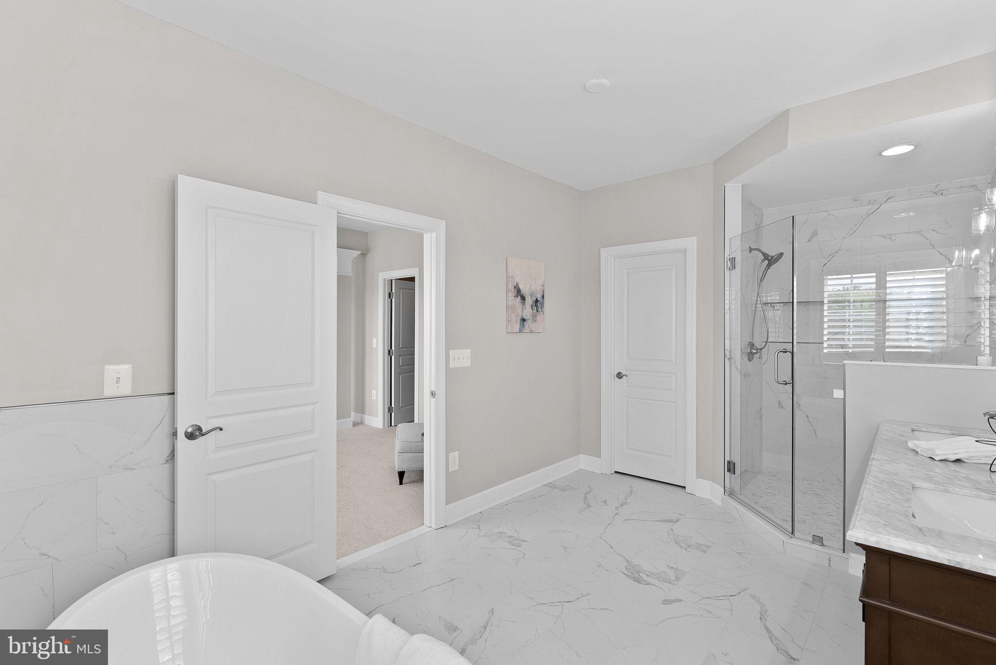 HUNTLEIGH AT CREIGHTON FARMS - Residential