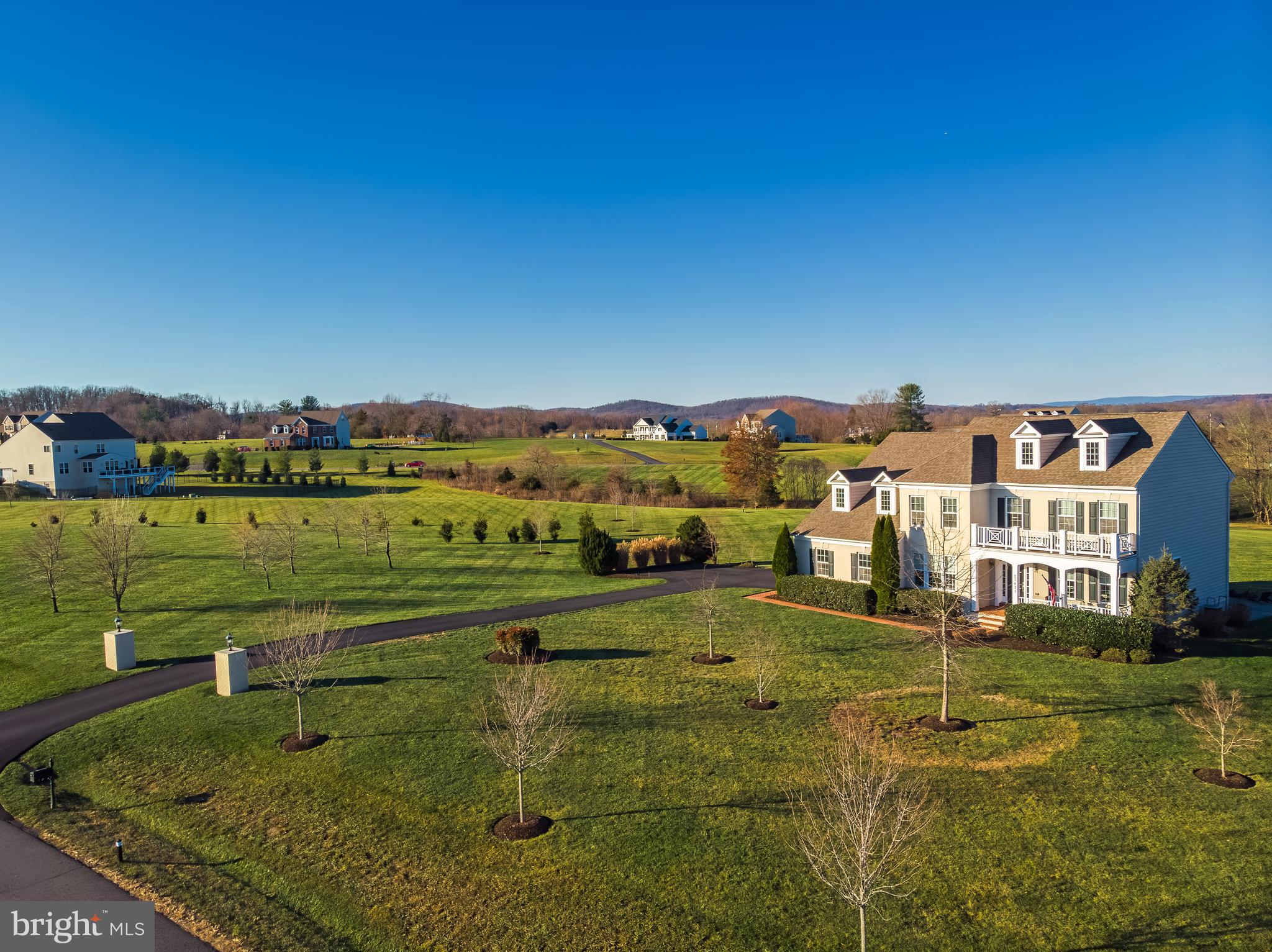 HUNTLEIGH AT CREIGHTON FARMS - Residential