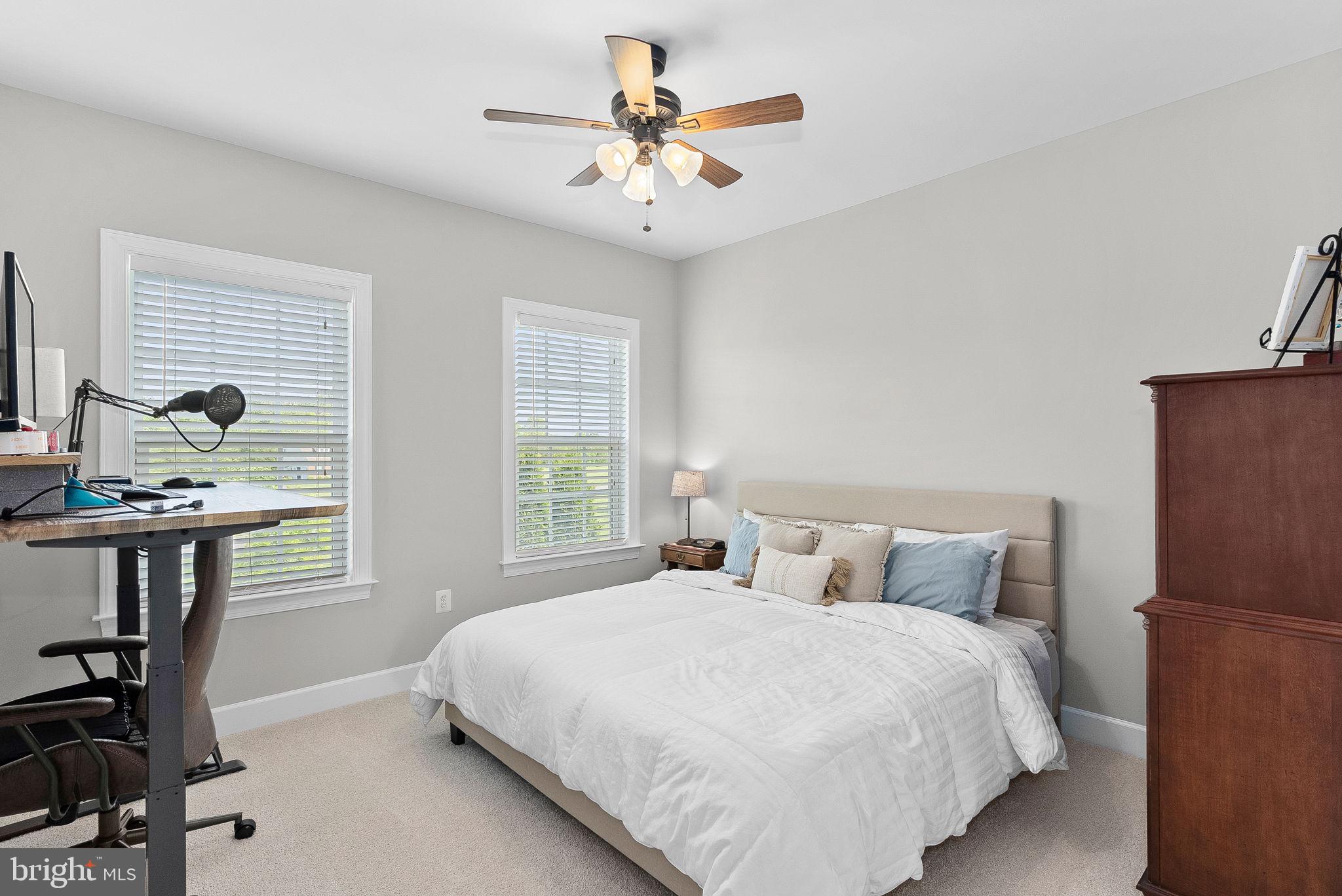 HUNTLEIGH AT CREIGHTON FARMS - Residential