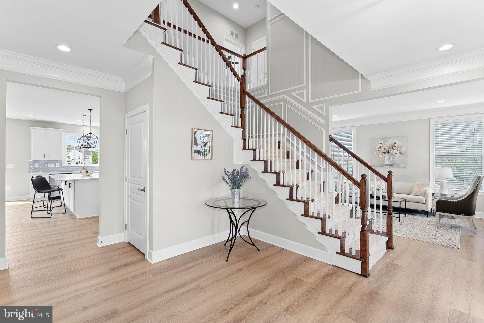 HUNTLEIGH AT CREIGHTON FARMS - Residential