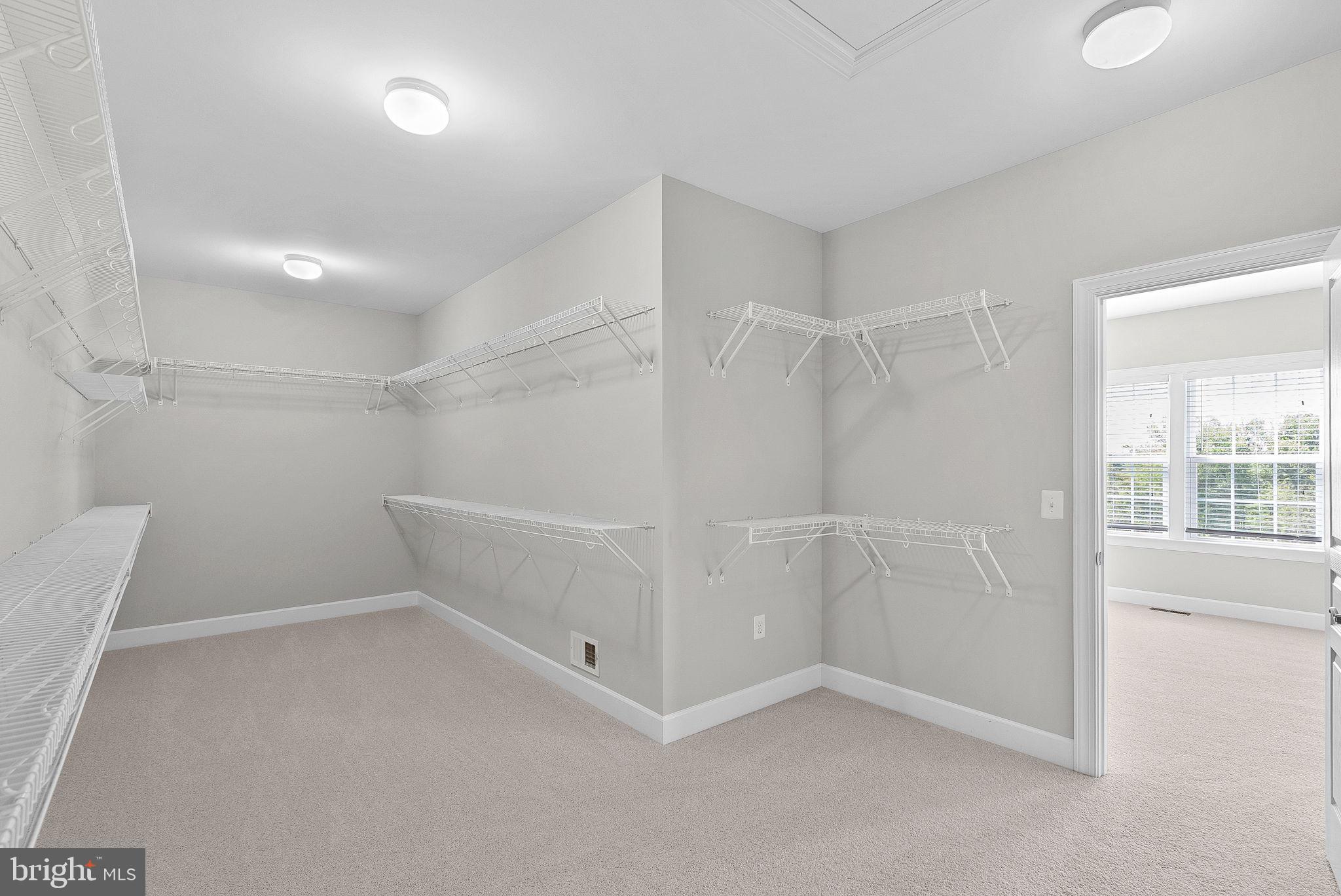 HUNTLEIGH AT CREIGHTON FARMS - Residential