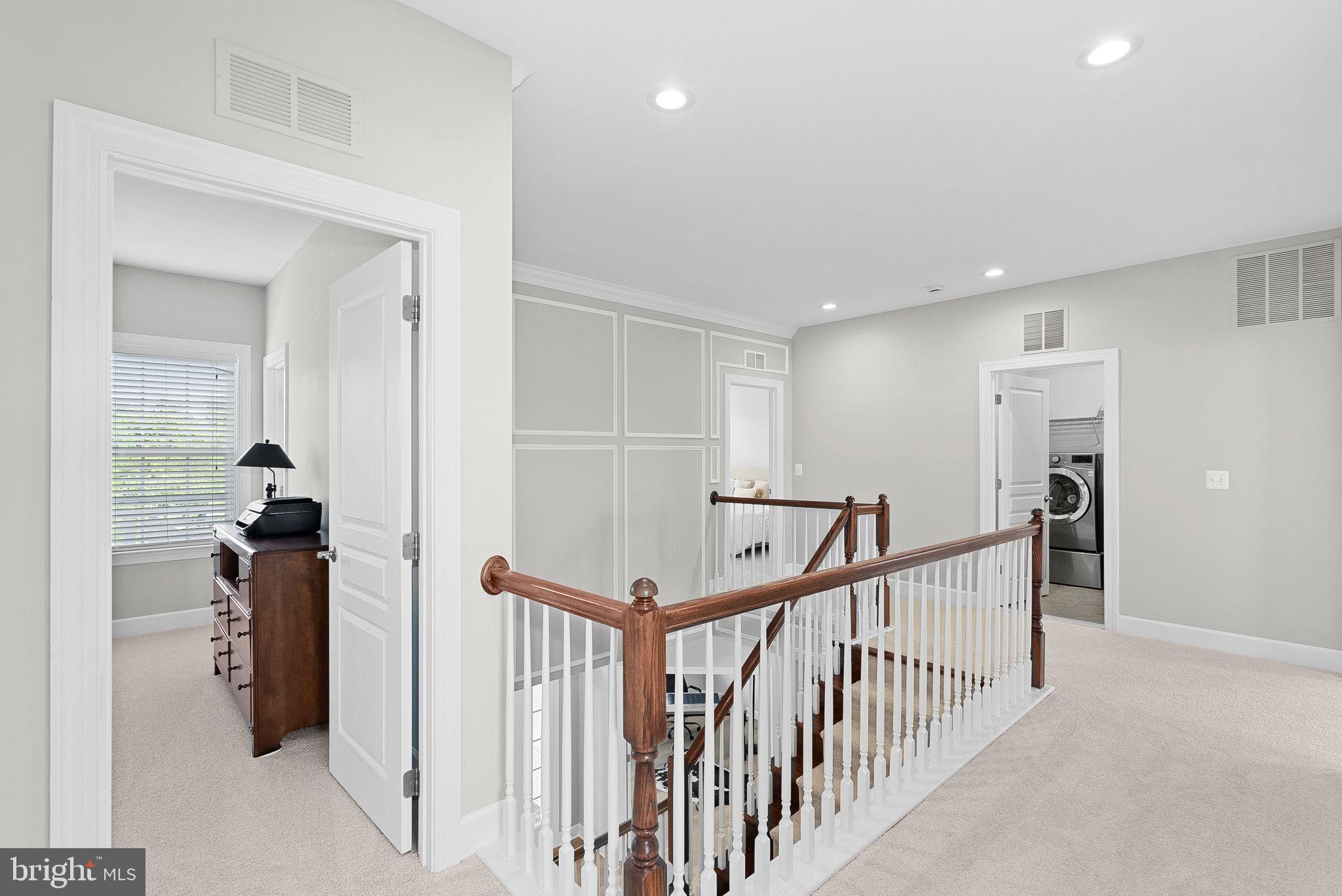 HUNTLEIGH AT CREIGHTON FARMS - Residential