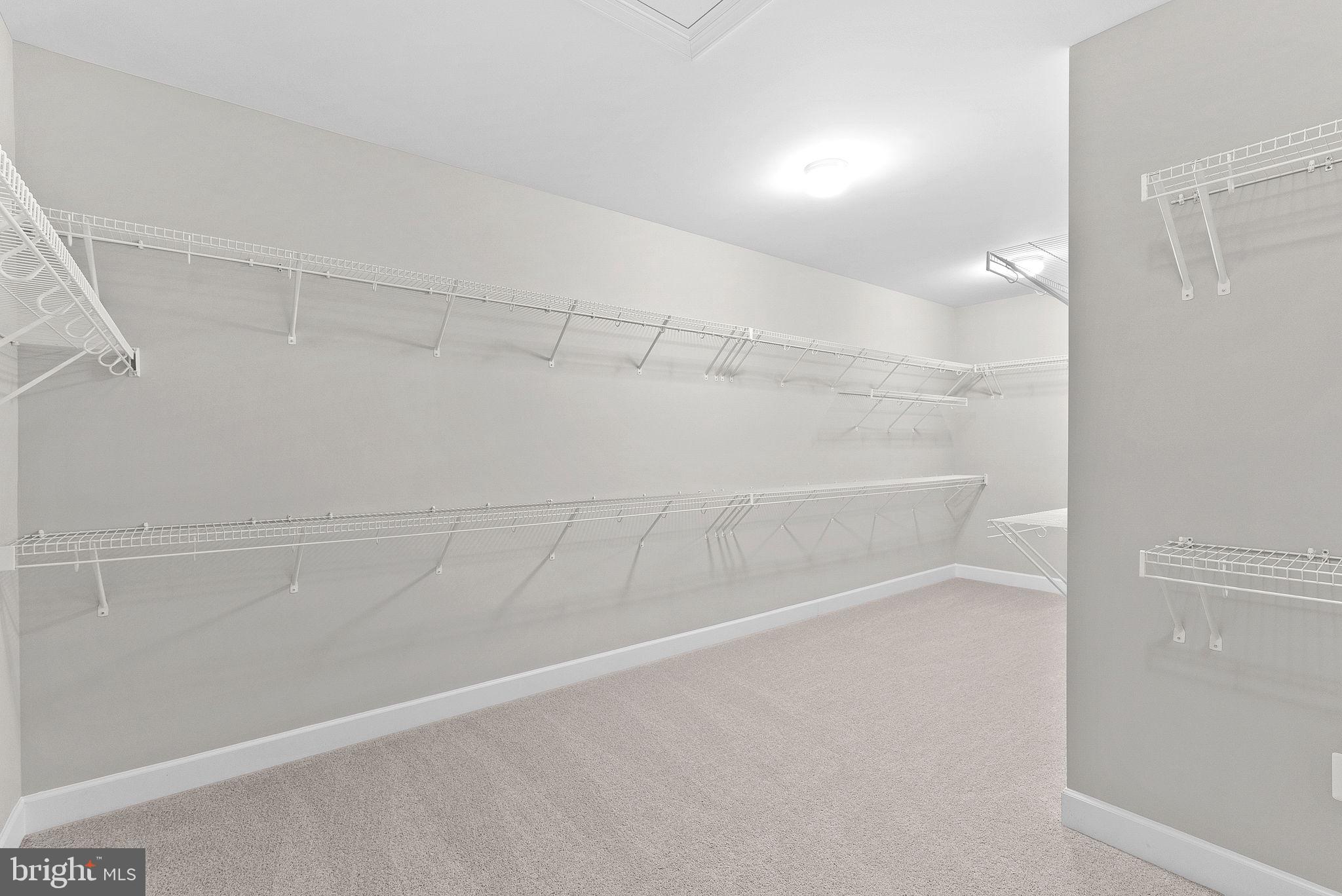 HUNTLEIGH AT CREIGHTON FARMS - Residential