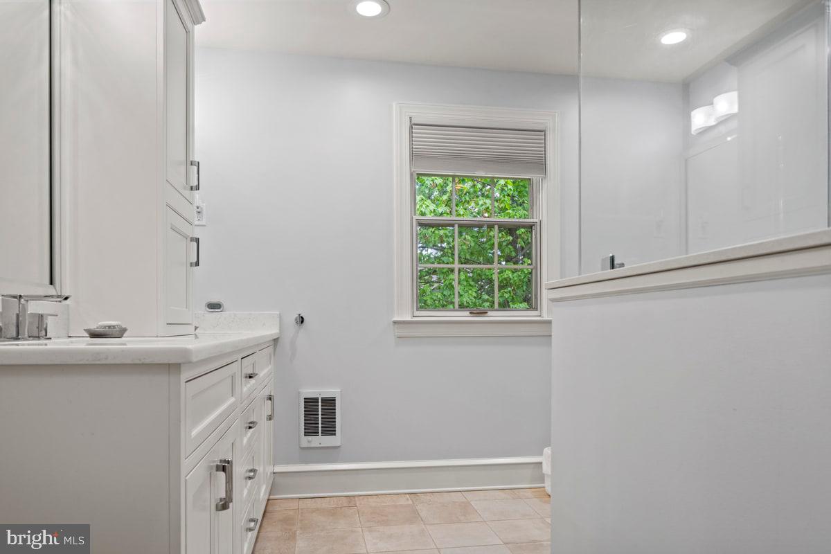 TEVERSALL - Residential