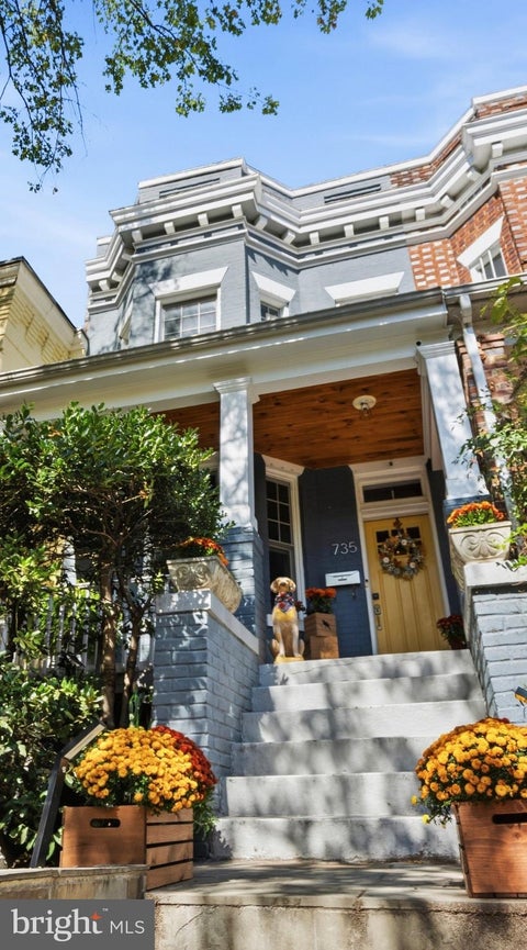 Photo of 735 Fairmont Street NW, WASHINGTON, DC 20001 (MLS # DCDC2286648)