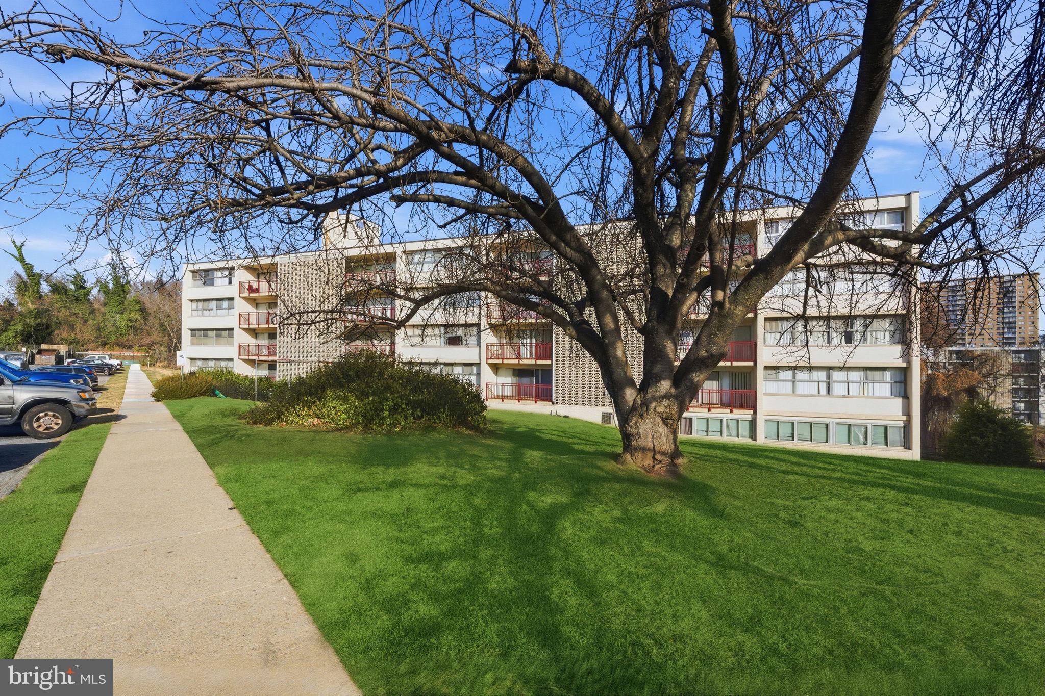 9205 NEW HAMPSHIRE AVENUE 302