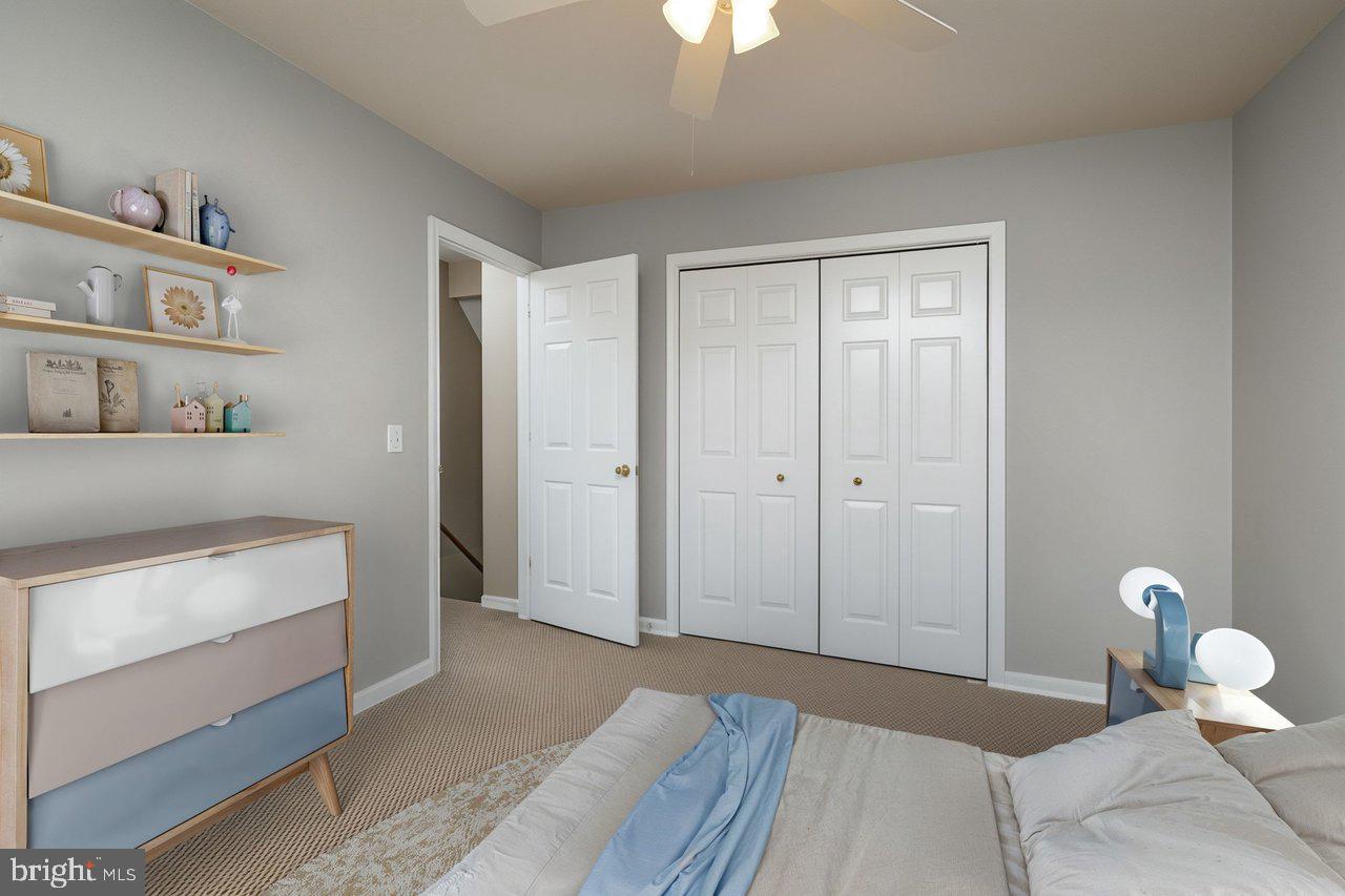 LONE PINE VILLAGE - Residential