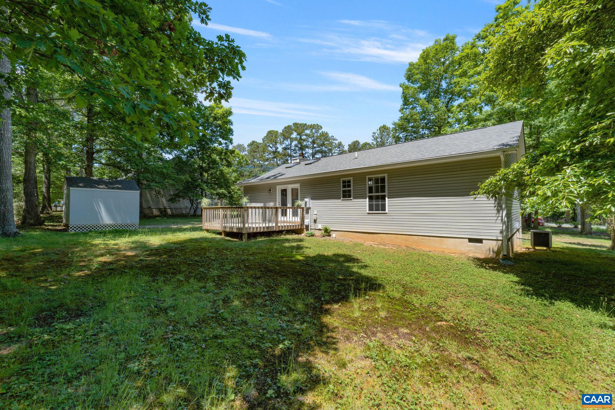 LAKE MONTICELLO - Residential