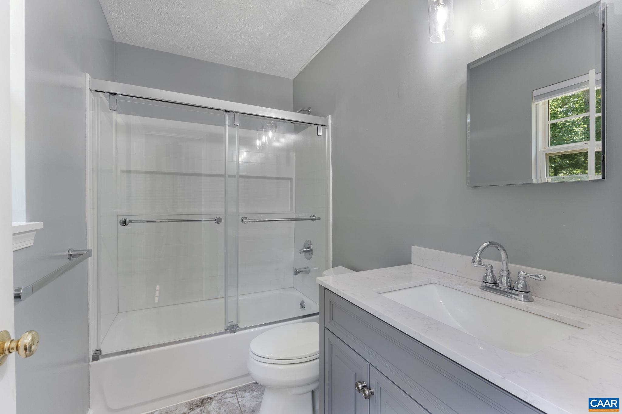 LAKE MONTICELLO - Residential