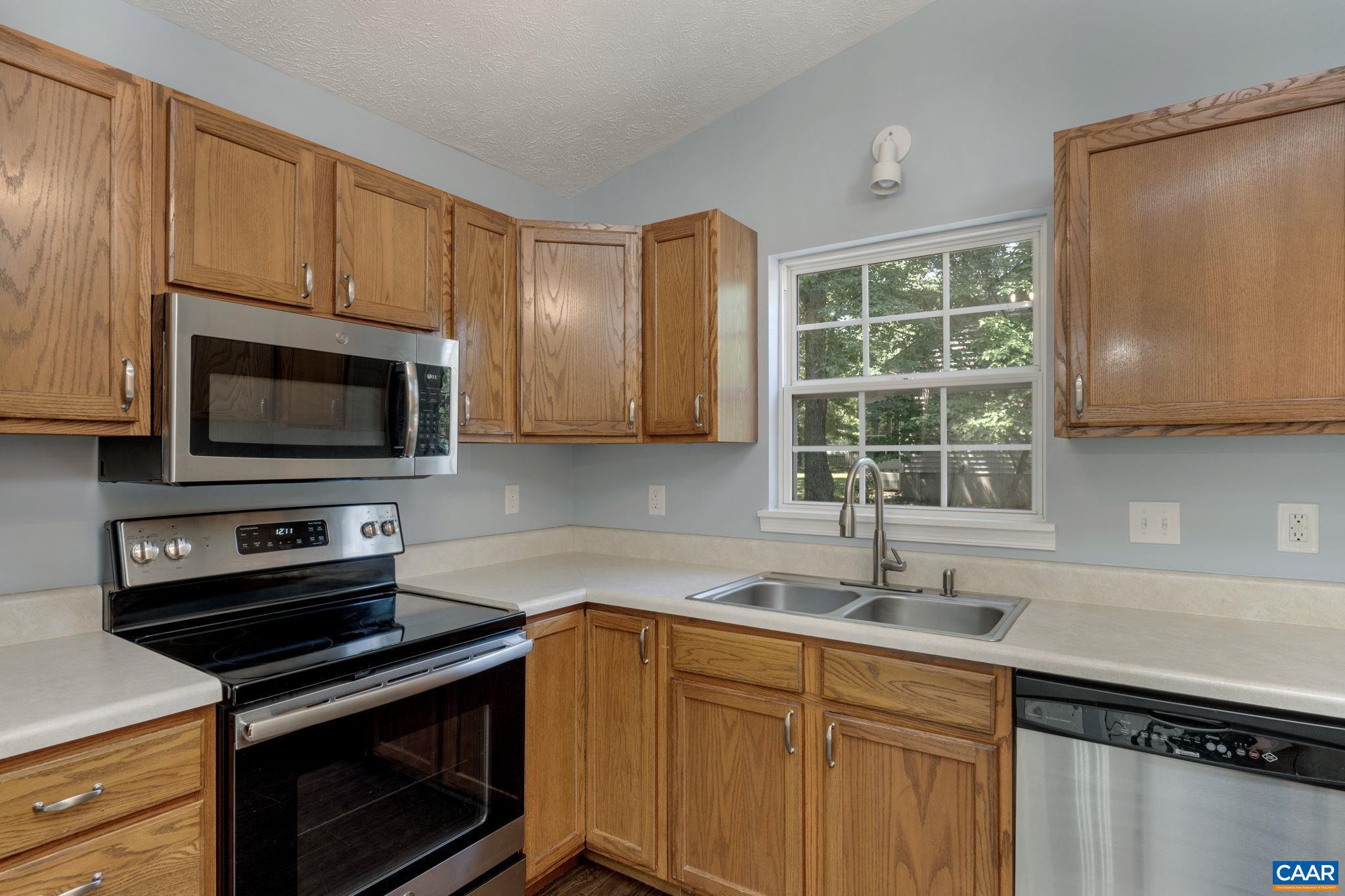 LAKE MONTICELLO - Residential