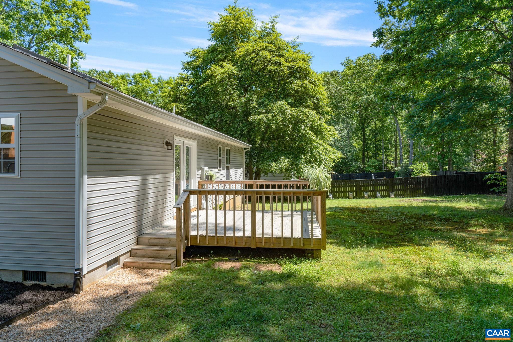 LAKE MONTICELLO - Residential