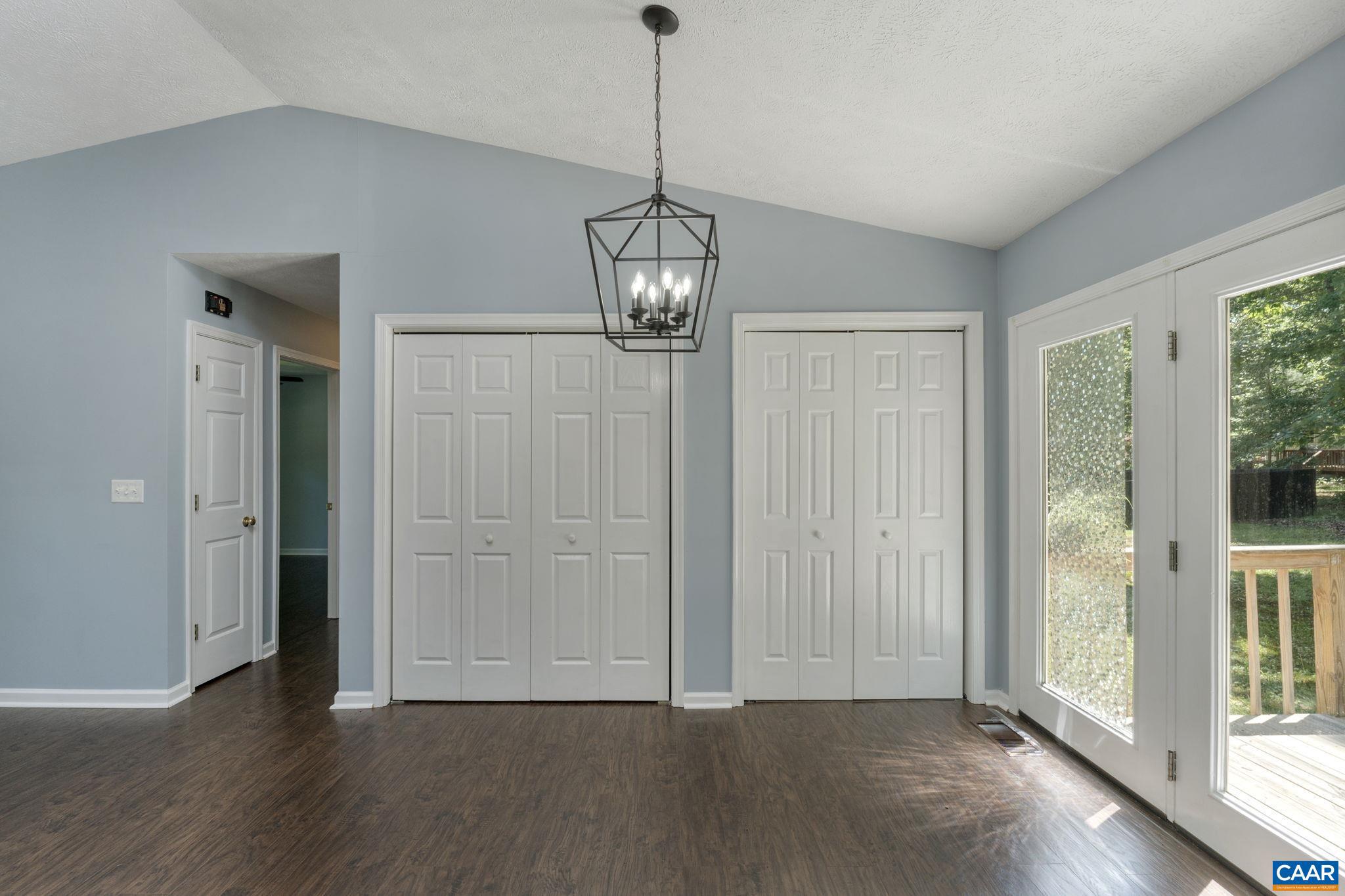 LAKE MONTICELLO - Residential