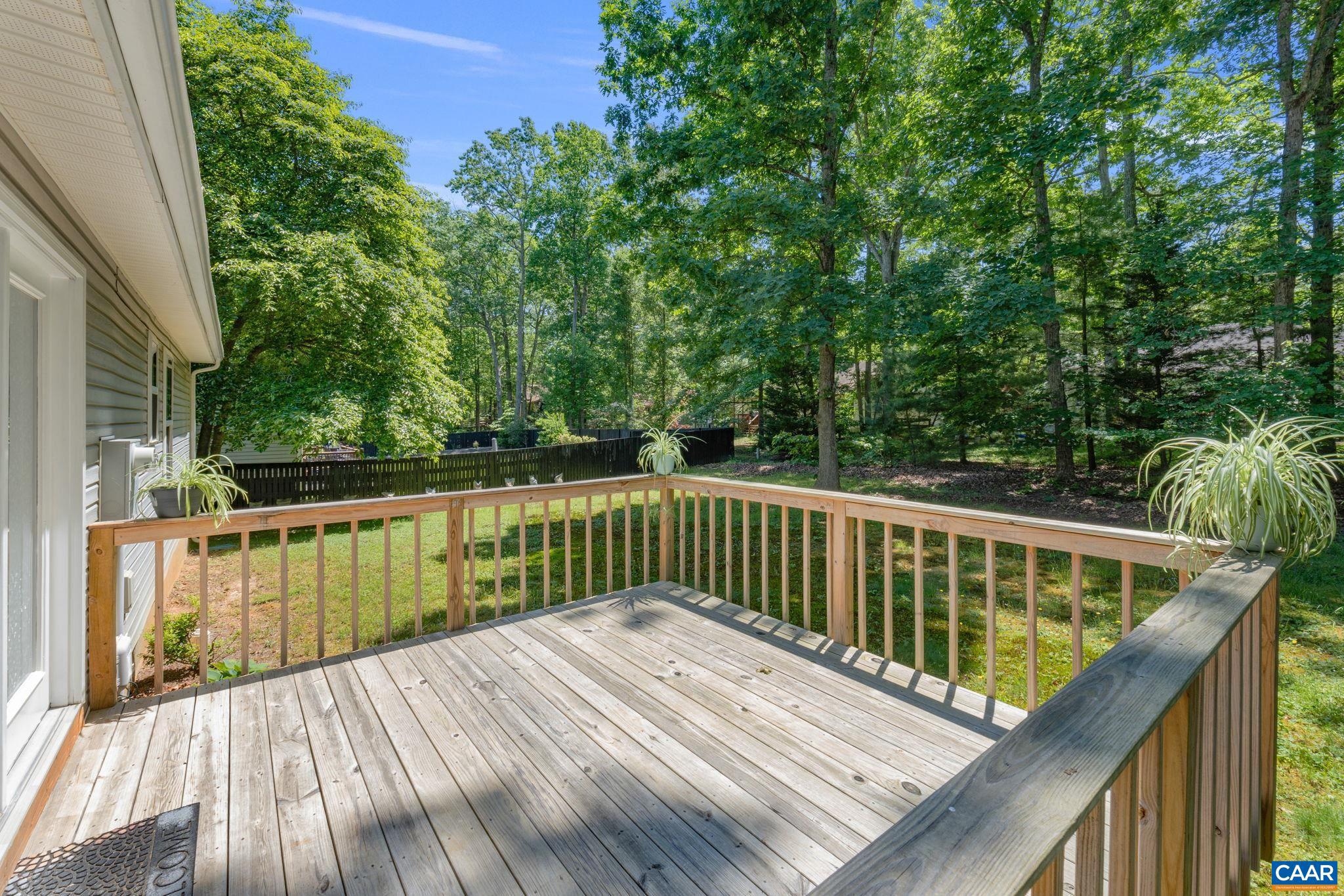 LAKE MONTICELLO - Residential