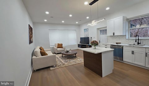 Townhouse For Sale - 7552 Forrest Avenue<br/> PHILADELPHIA, PA 19150