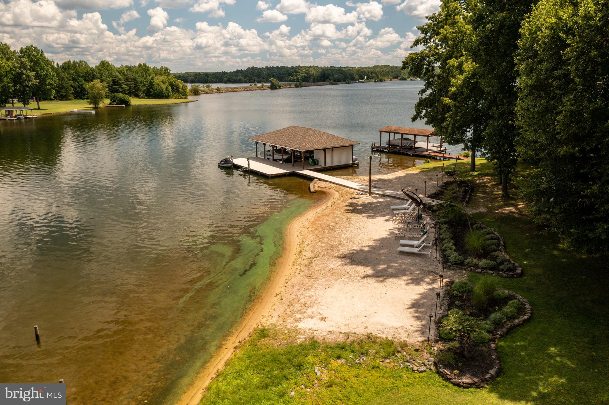 COVENANT COVE - Residential