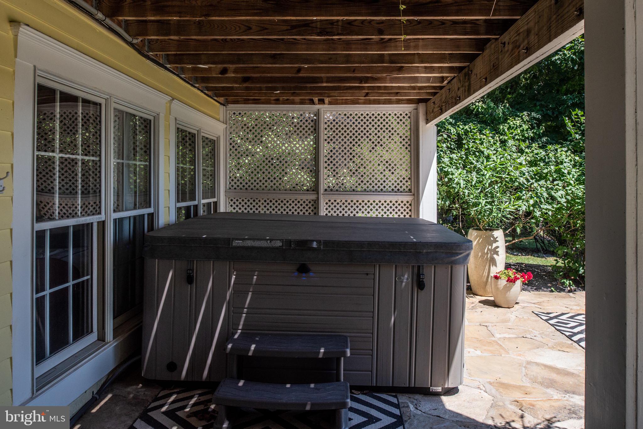 COVENANT COVE - Residential