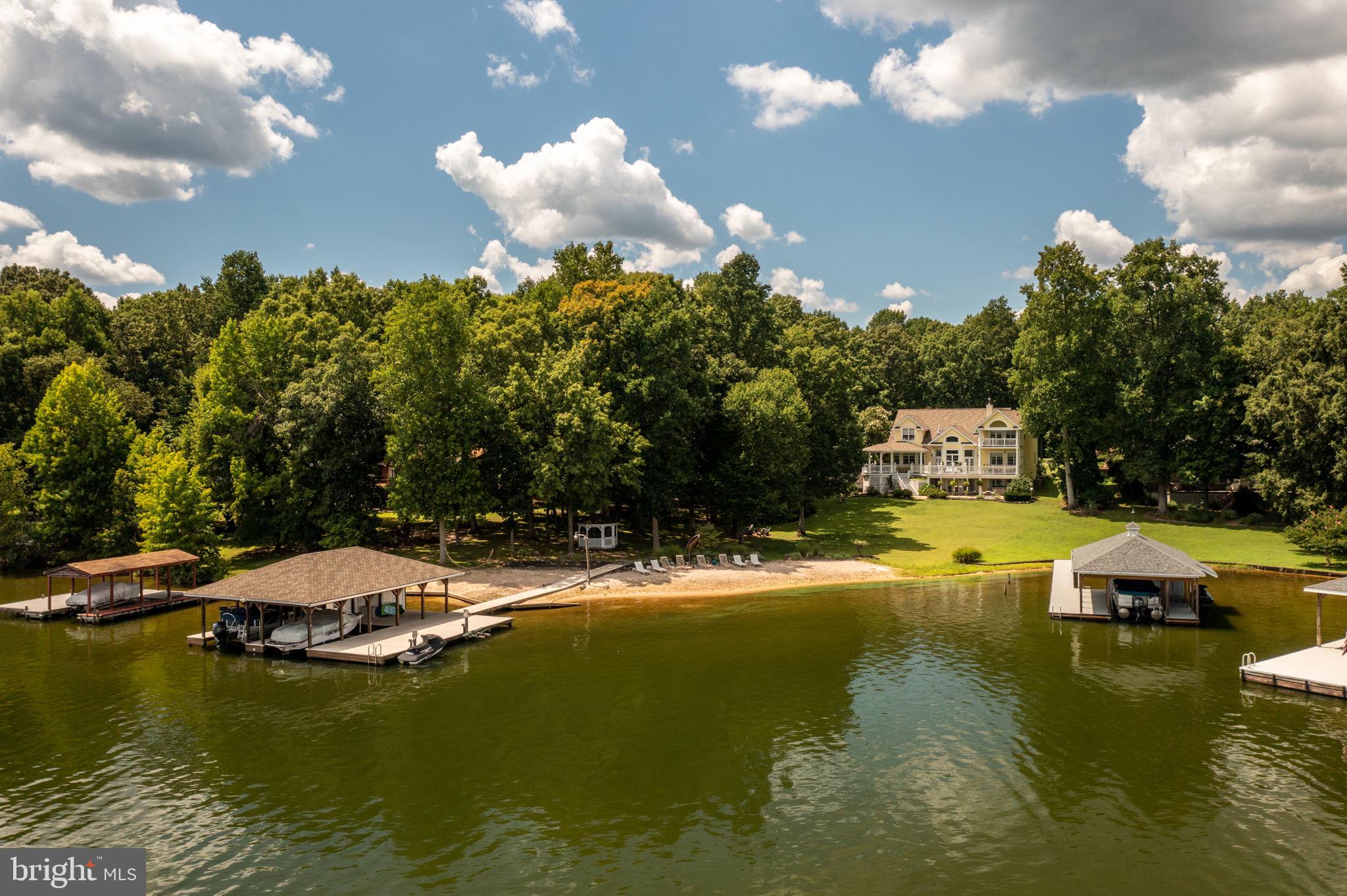 COVENANT COVE - Residential