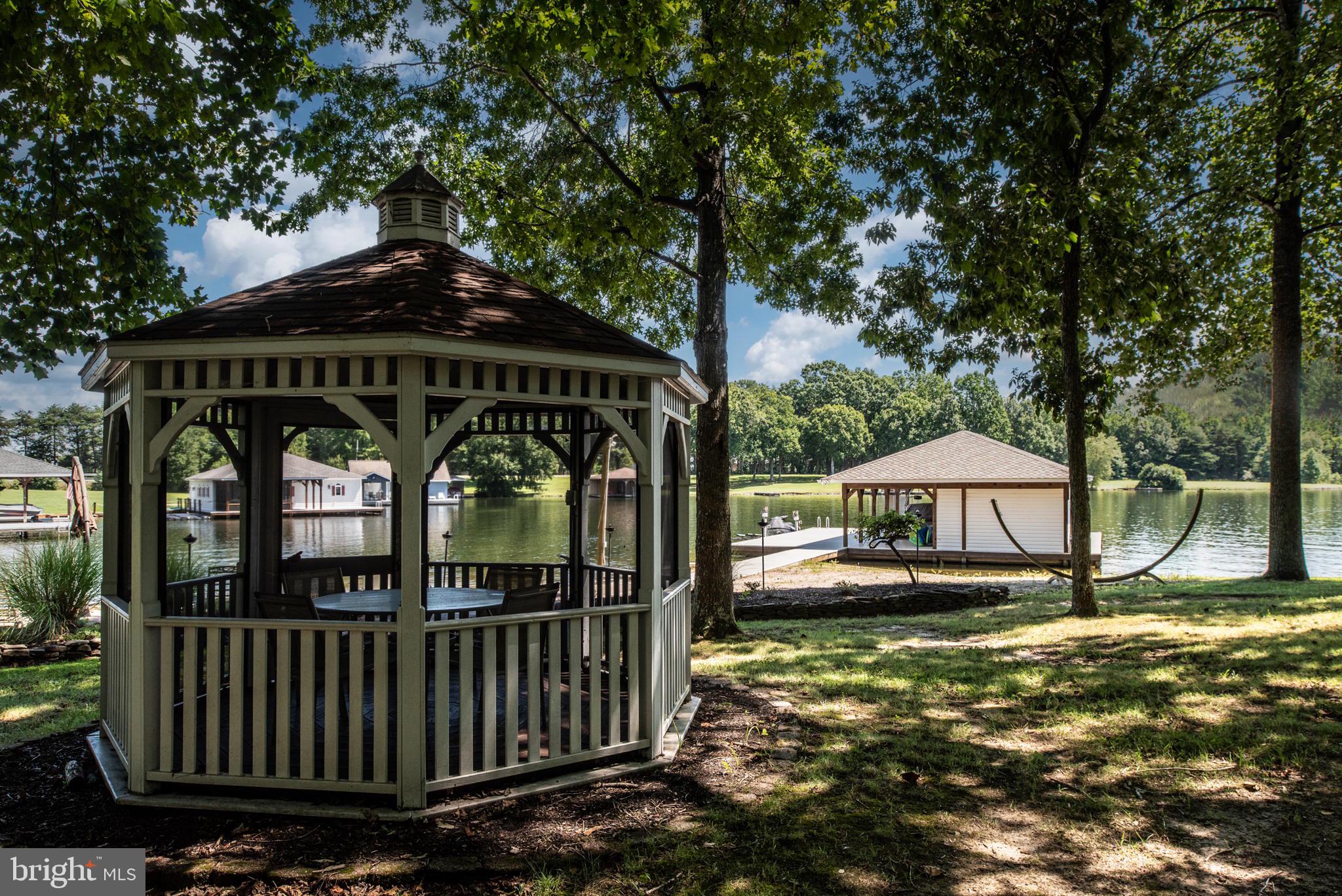 COVENANT COVE - Residential