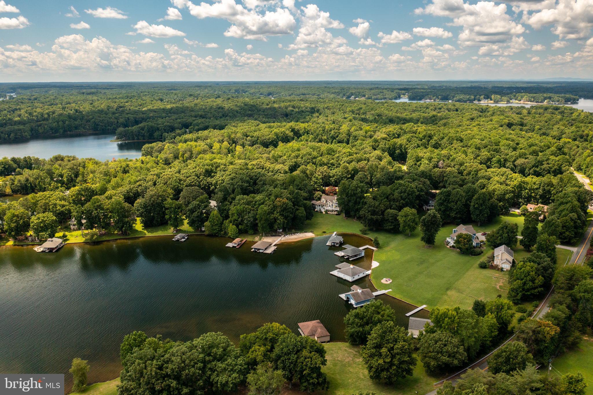 COVENANT COVE - Residential