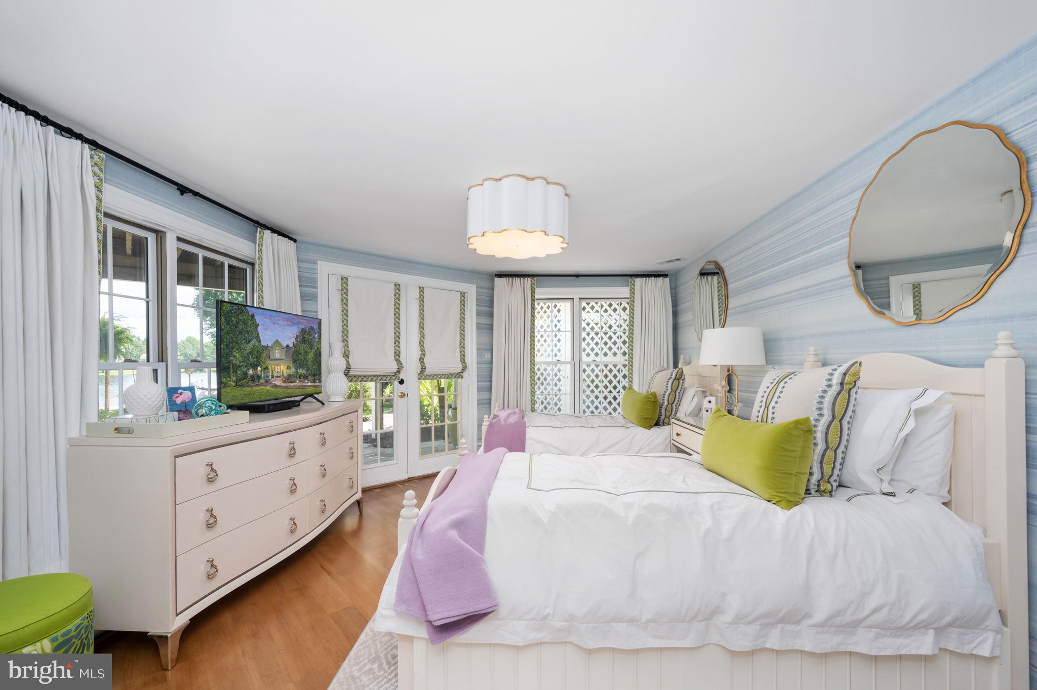 COVENANT COVE - Residential