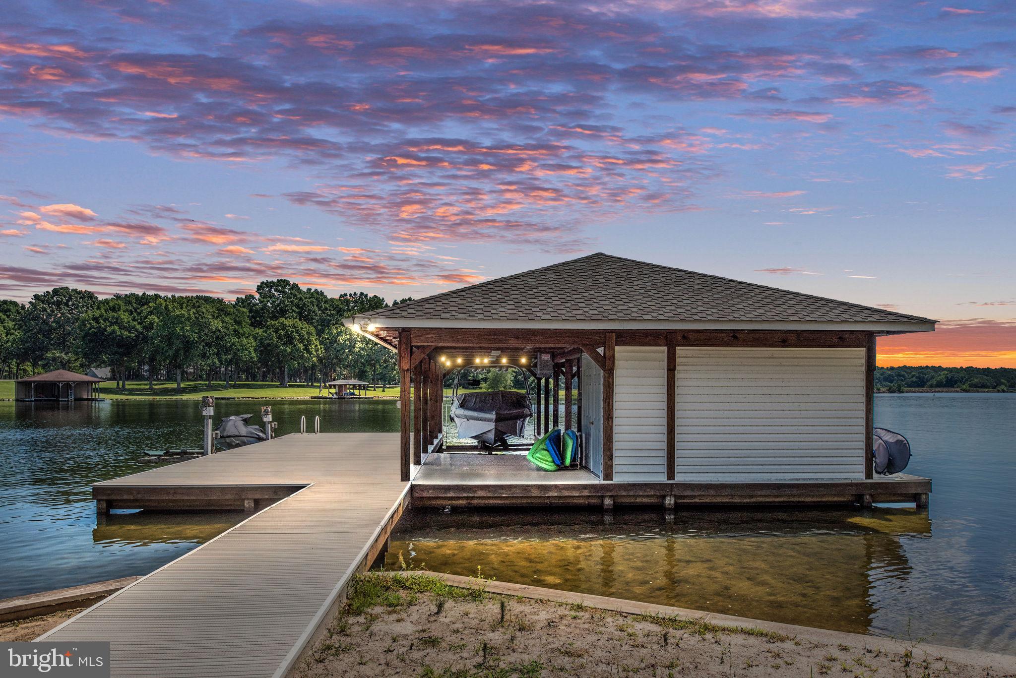 COVENANT COVE - Residential