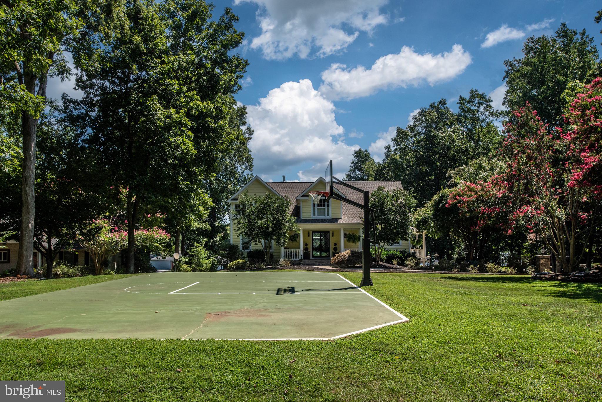 COVENANT COVE - Residential