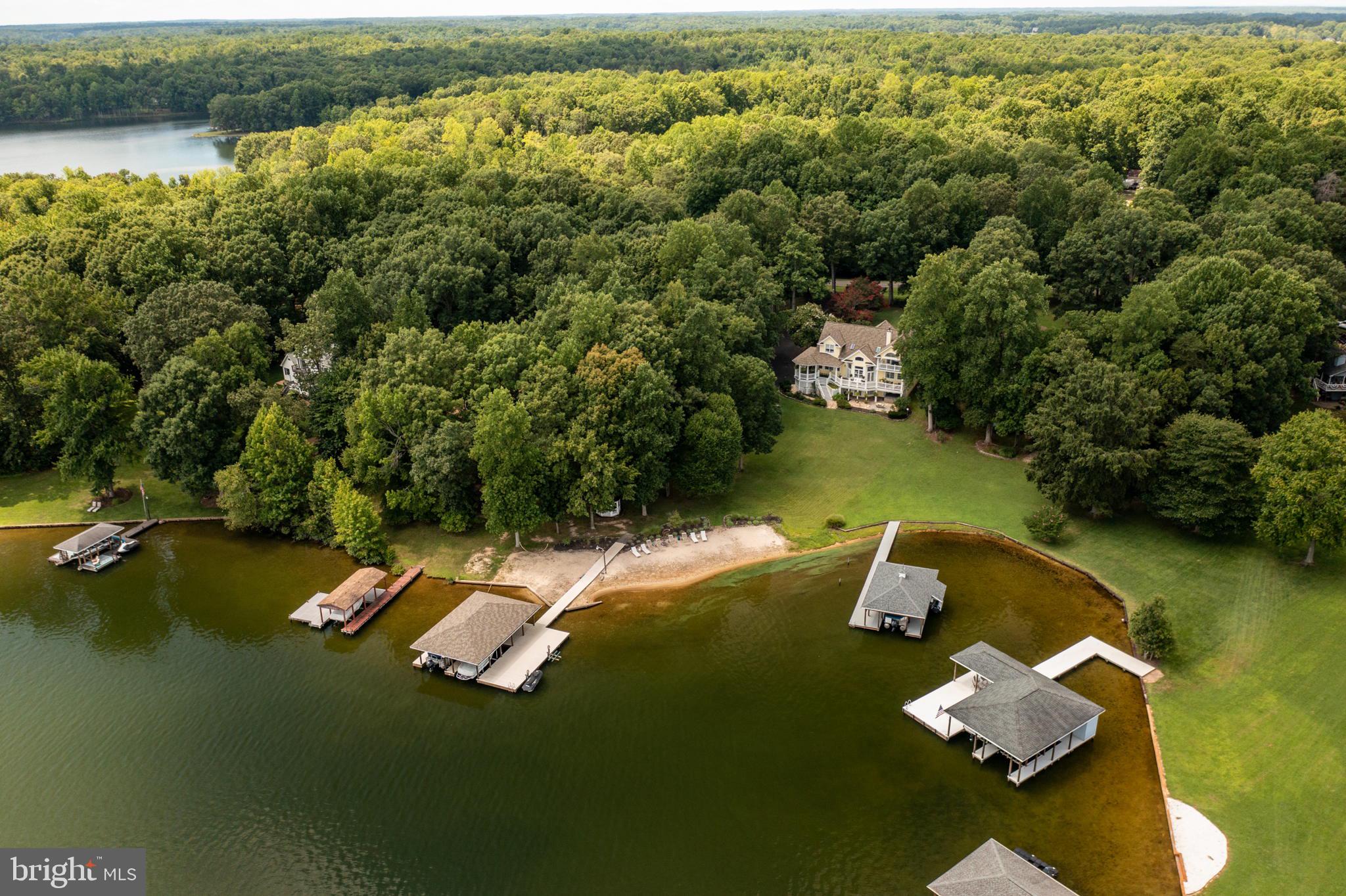 COVENANT COVE - Residential