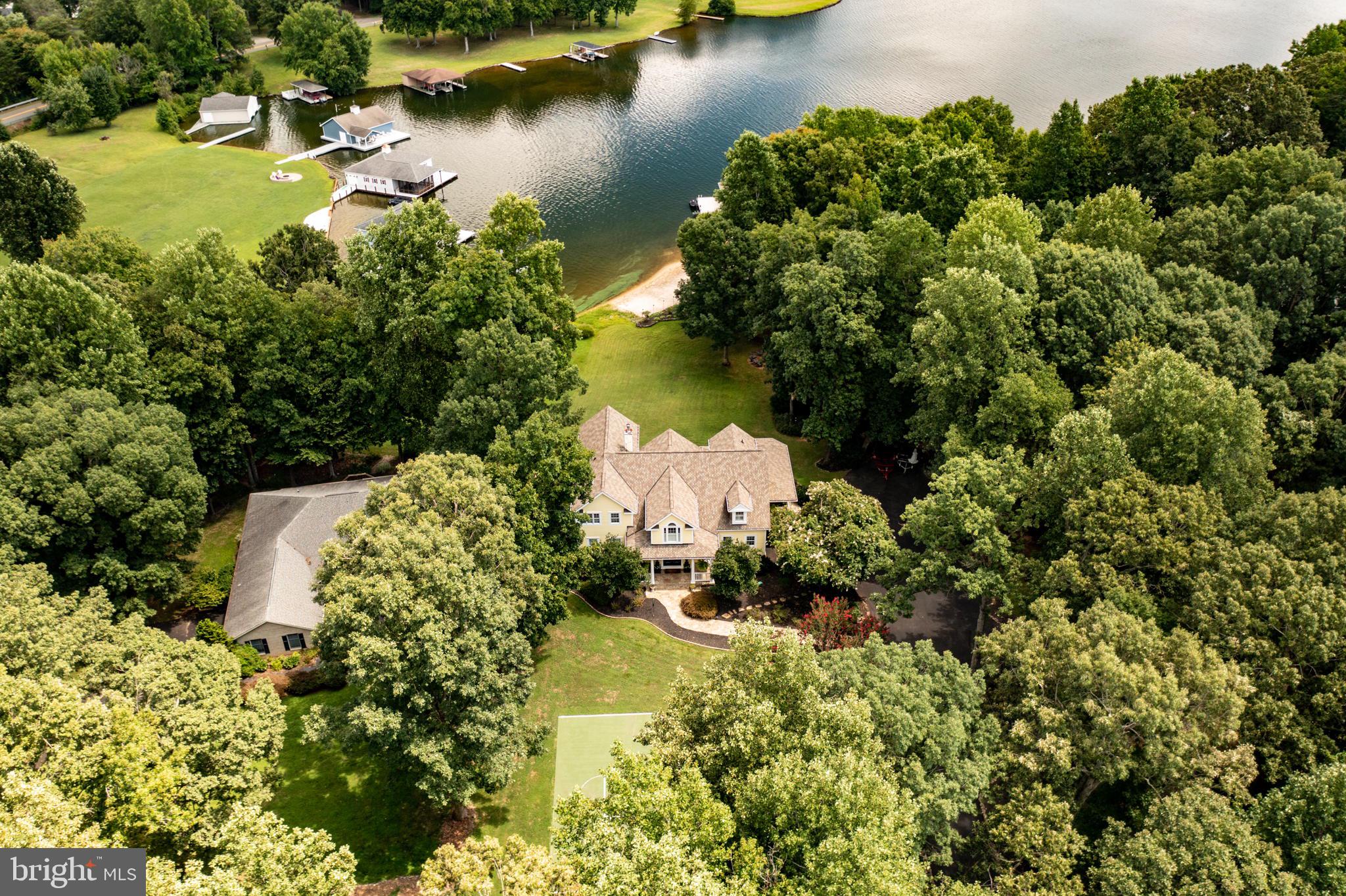 COVENANT COVE - Residential