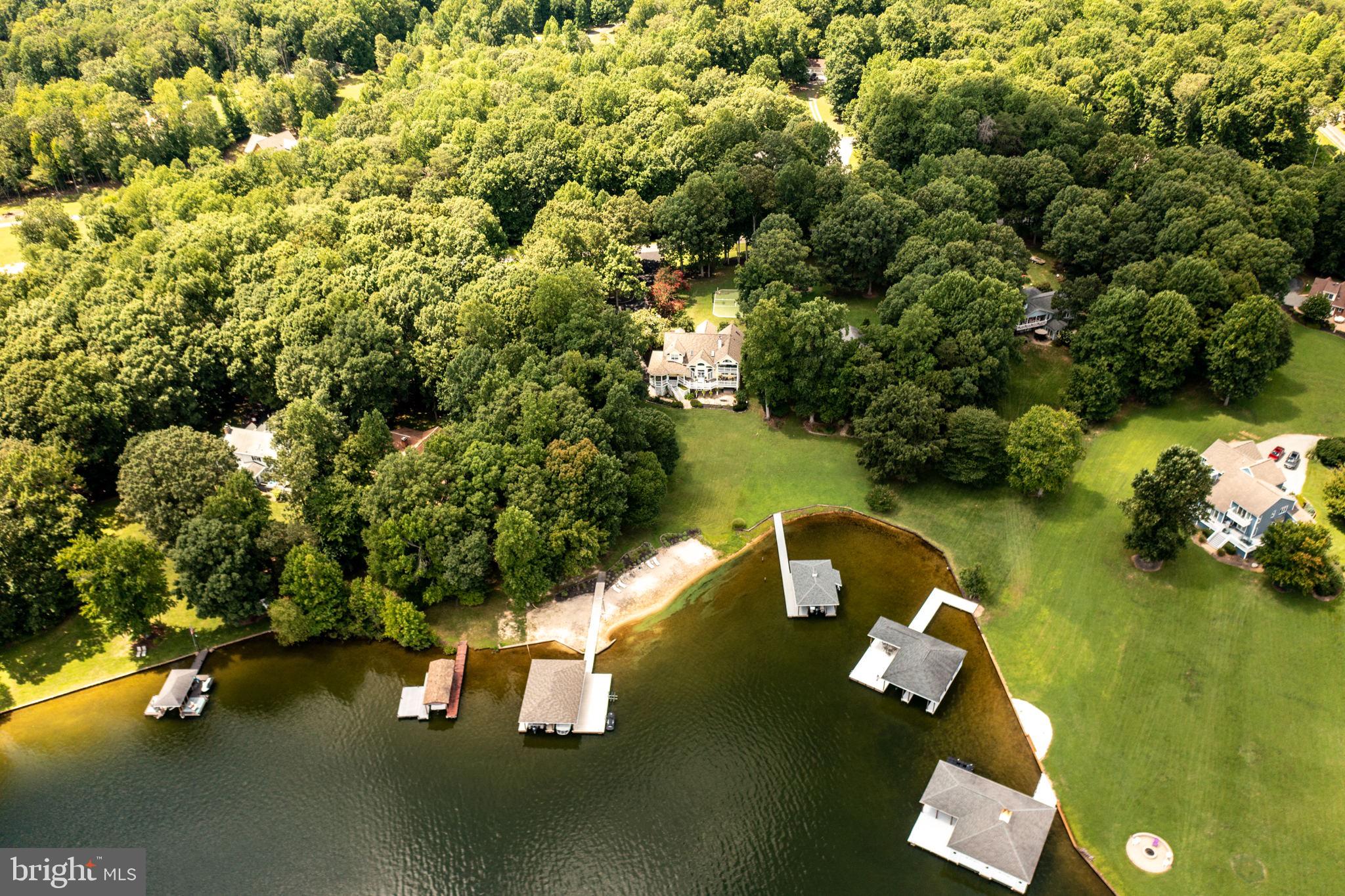 COVENANT COVE - Residential