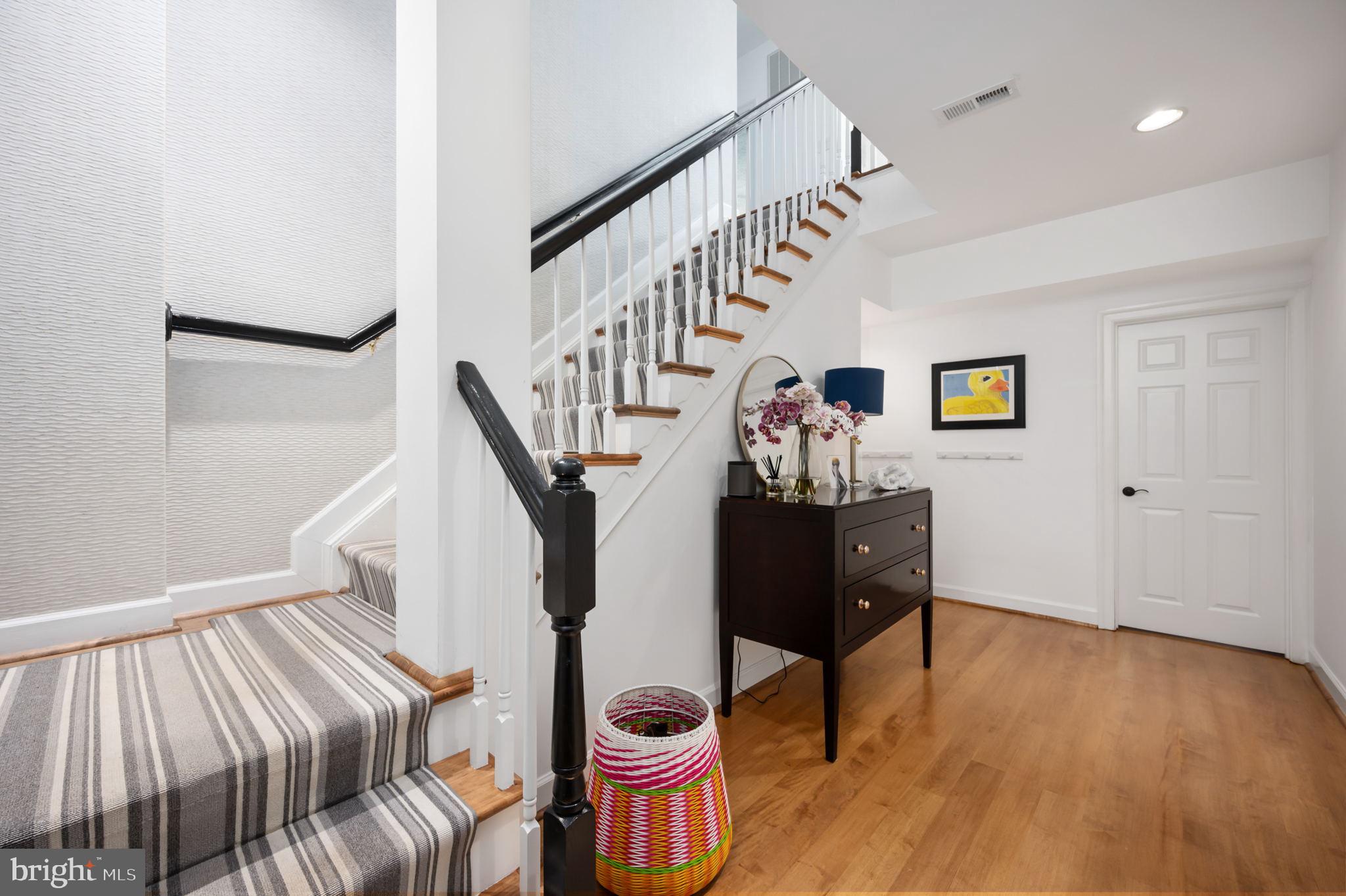 COVENANT COVE - Residential