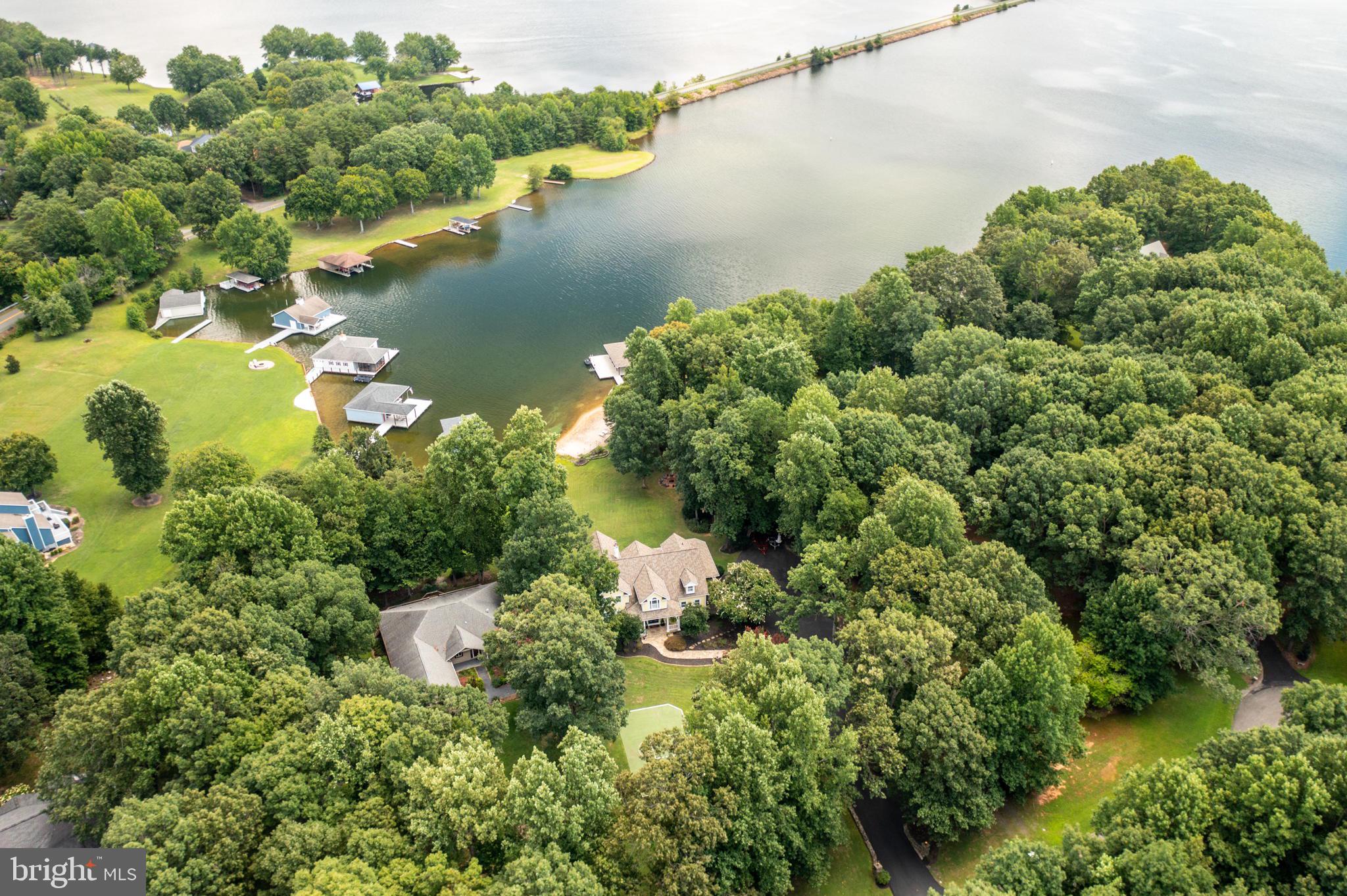 COVENANT COVE - Residential