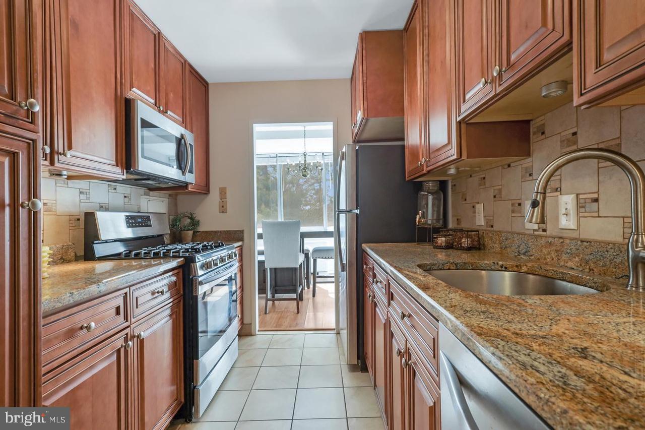 301 N BEAUREGARD STREET 202