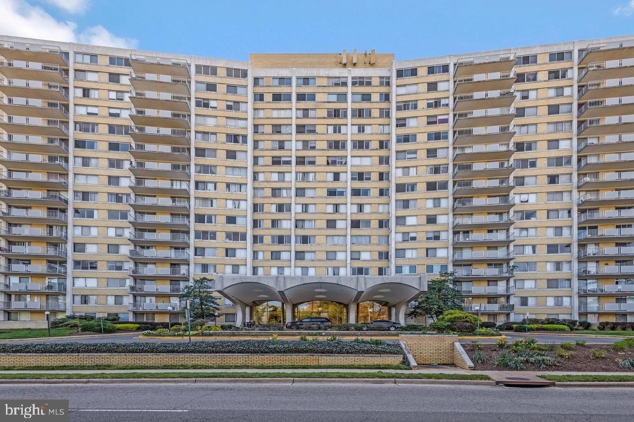 301 N BEAUREGARD STREET 202