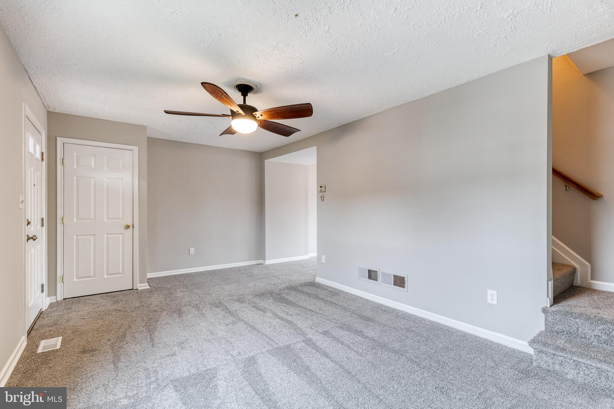 WOODSDALE MANOR - Residential