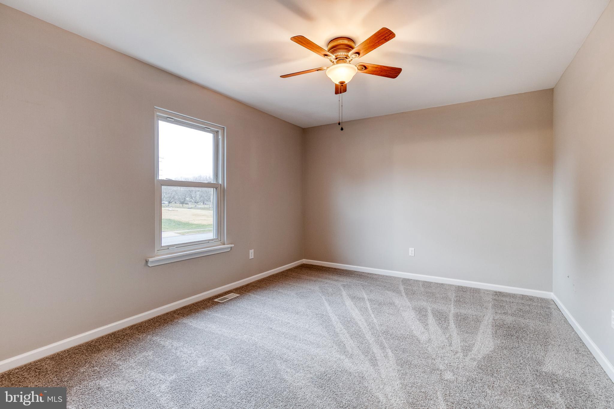 WOODSDALE MANOR - Residential