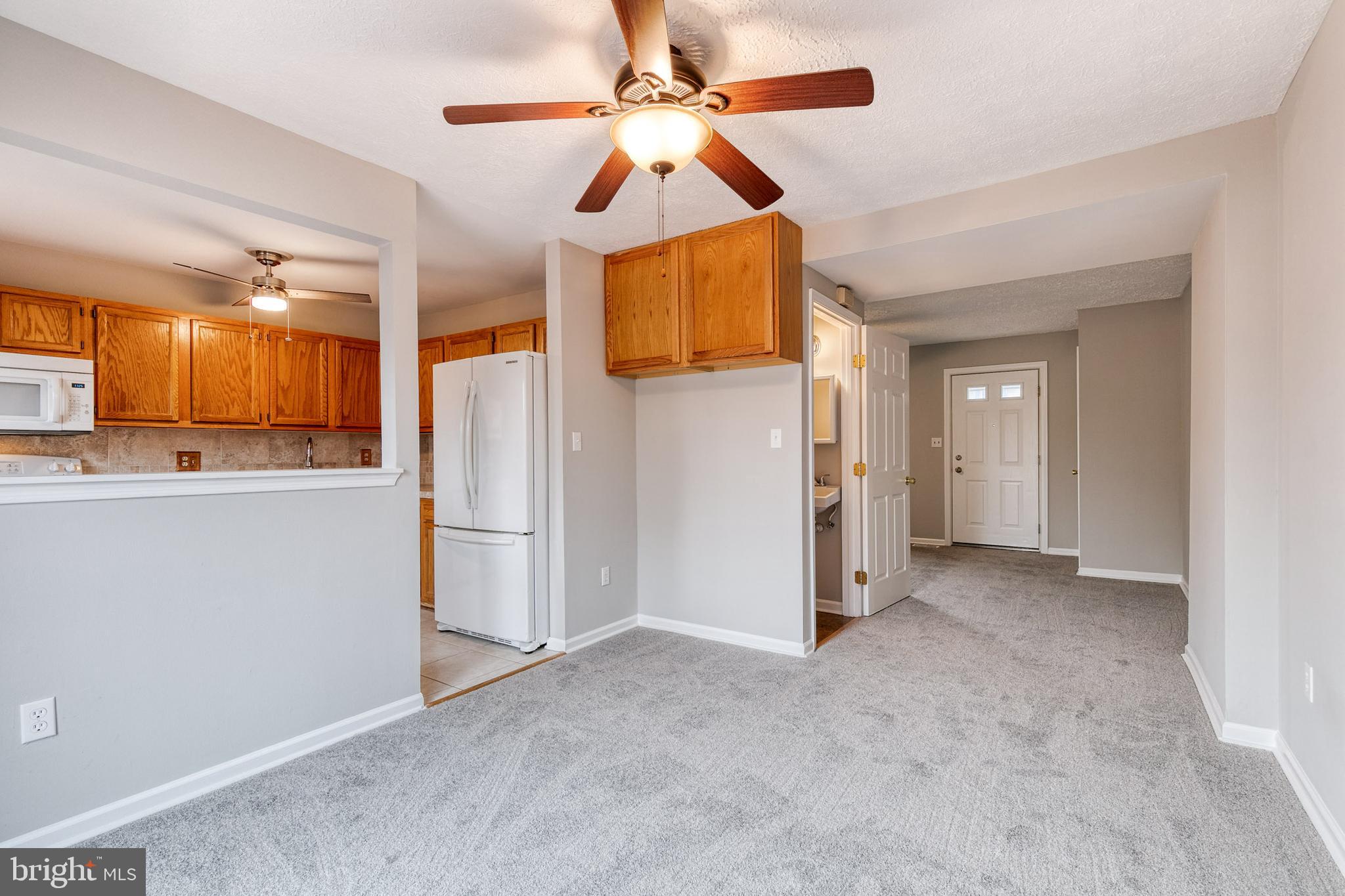 WOODSDALE MANOR - Residential