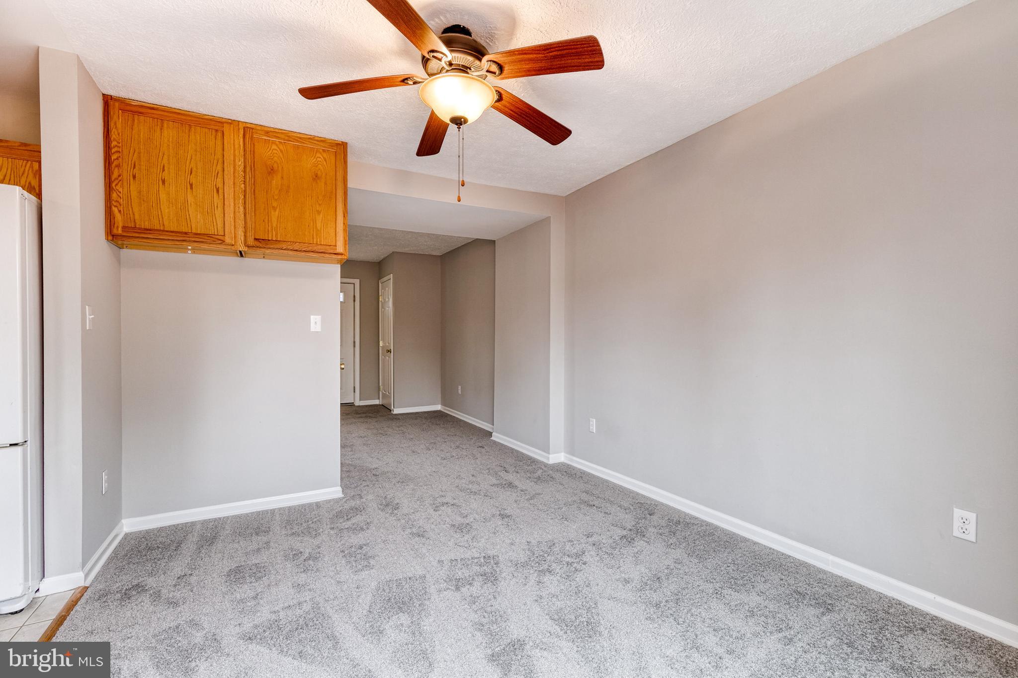 WOODSDALE MANOR - Residential