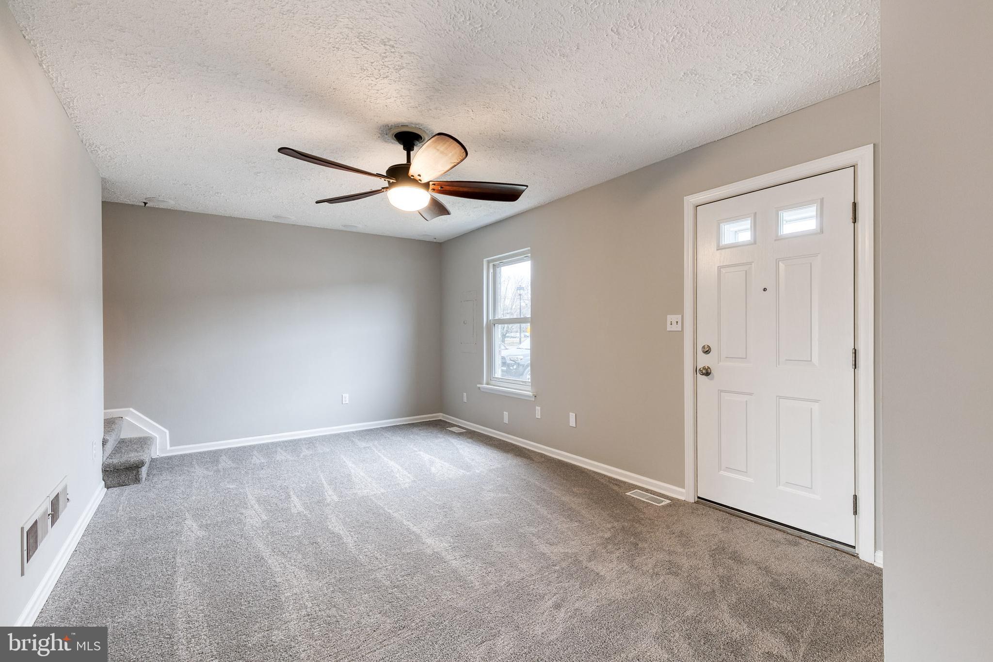 WOODSDALE MANOR - Residential