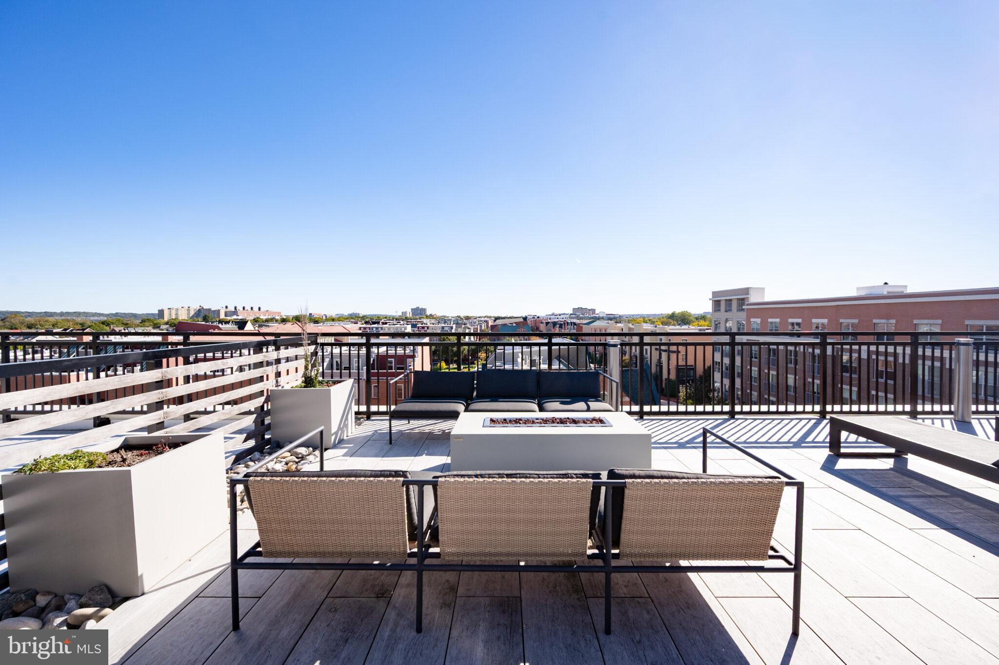 POTOMAC  YARDS - Residential