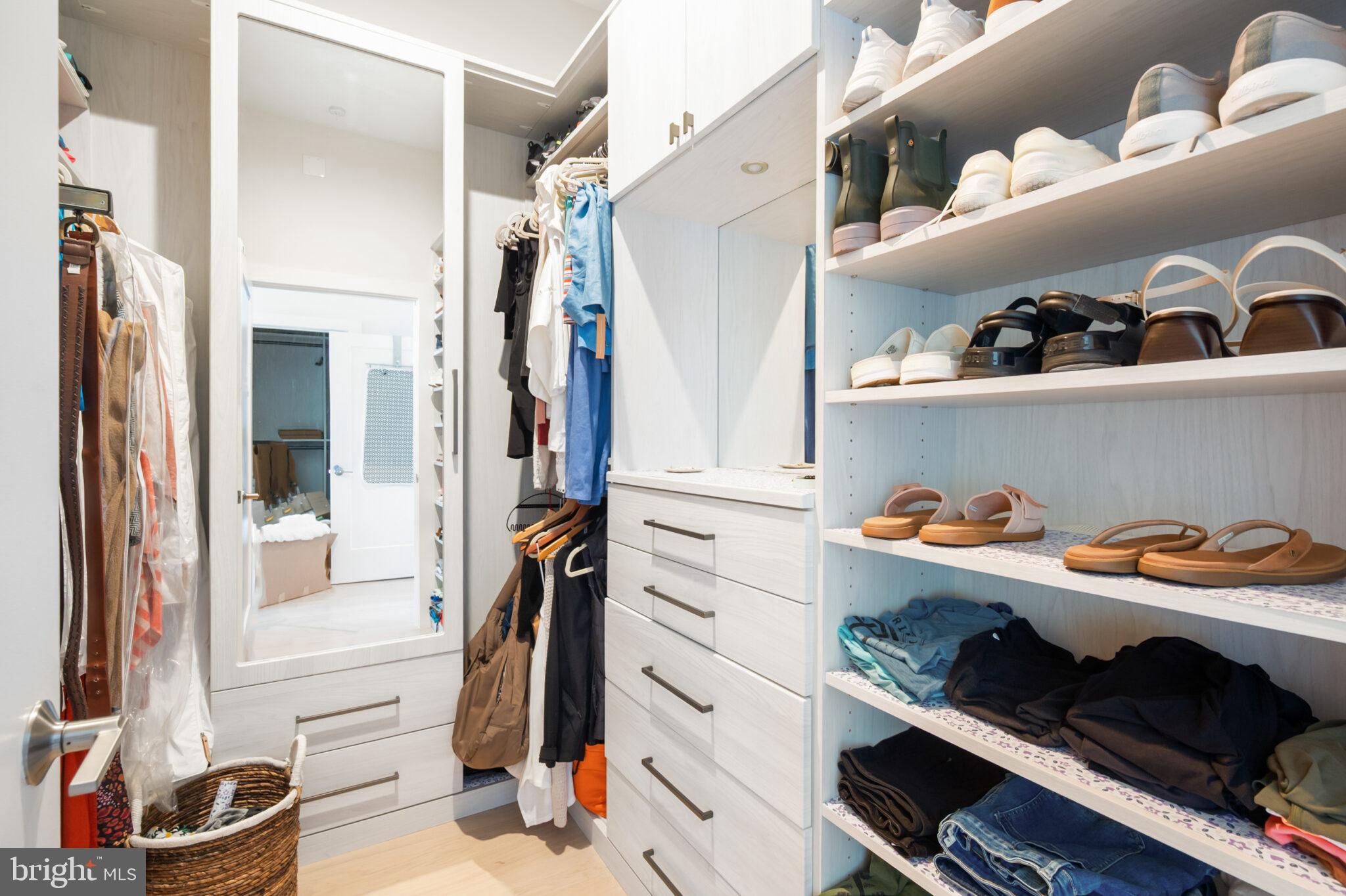 POTOMAC  YARDS - Residential