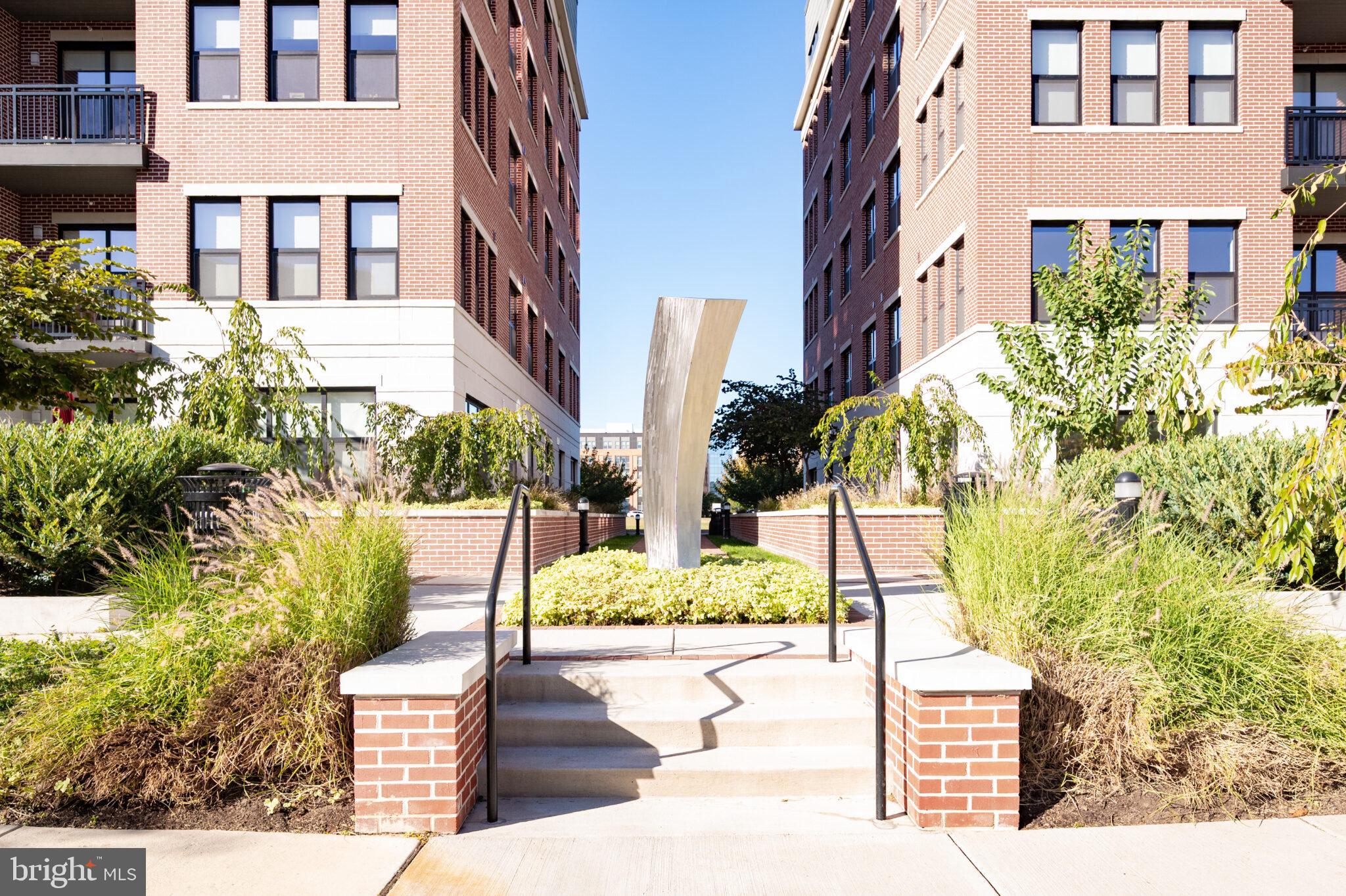 POTOMAC  YARDS - Residential