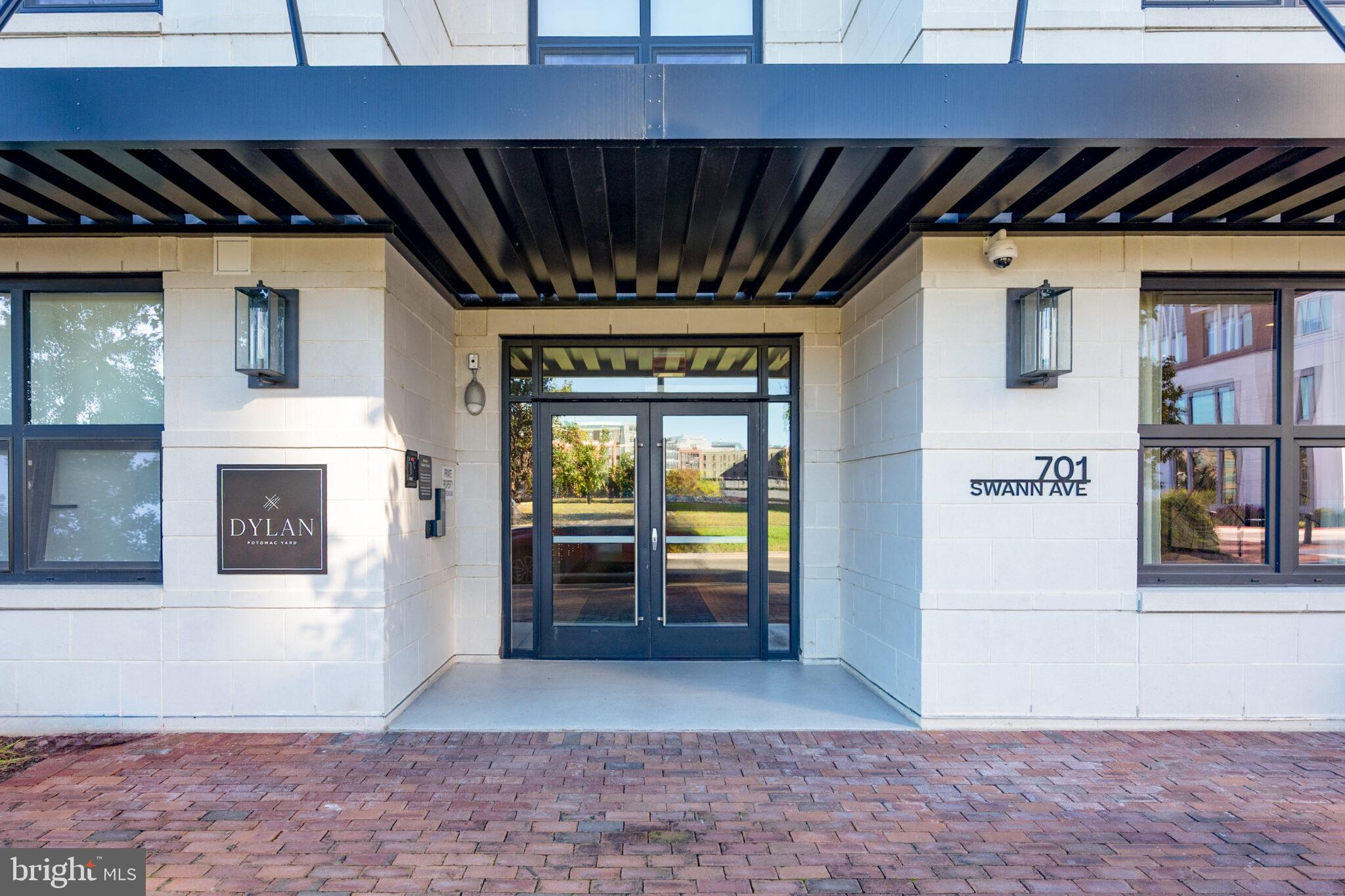 701 SWANN AVENUE 611